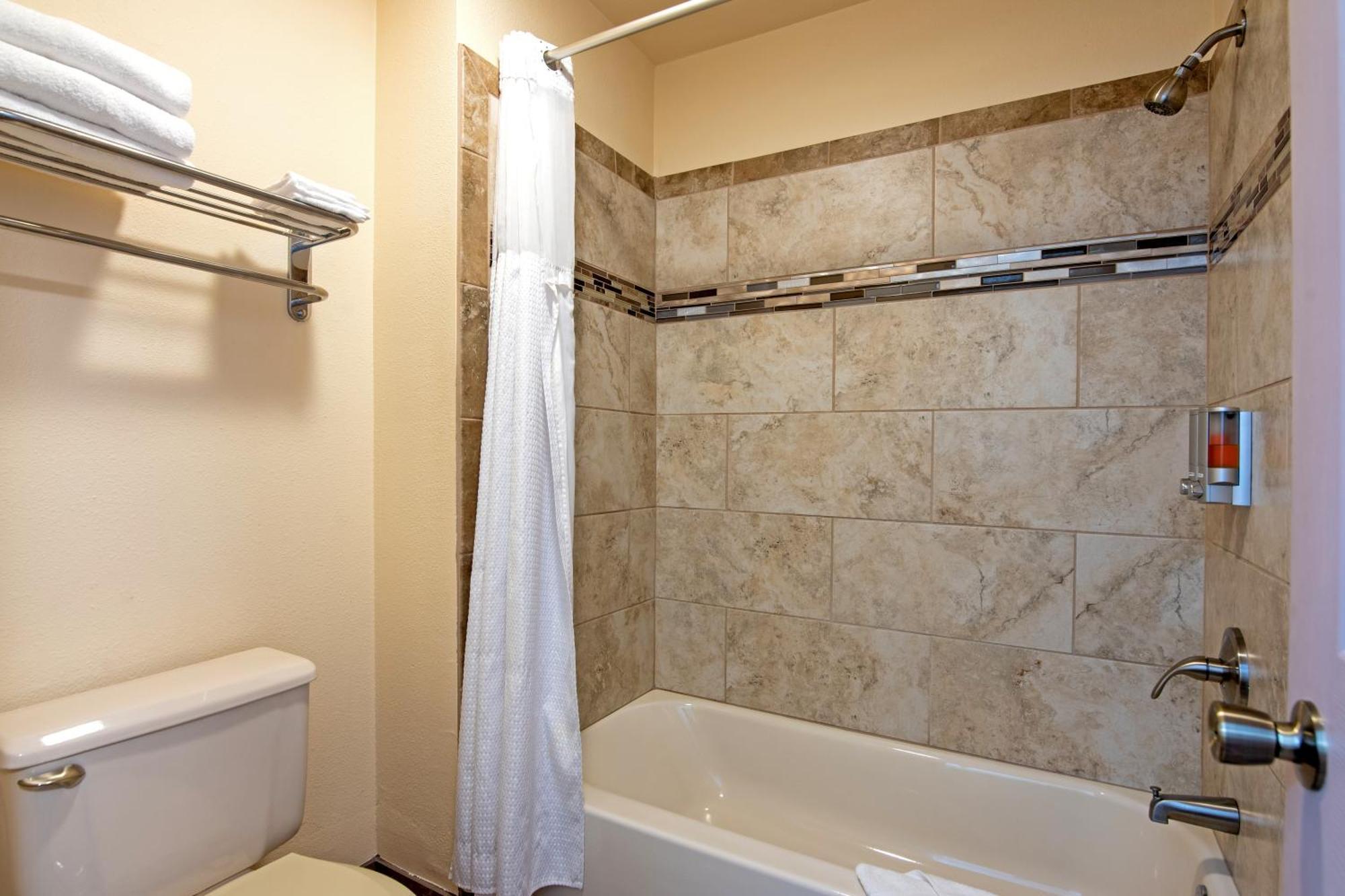 Junior Suite,1542882982:JPEG
