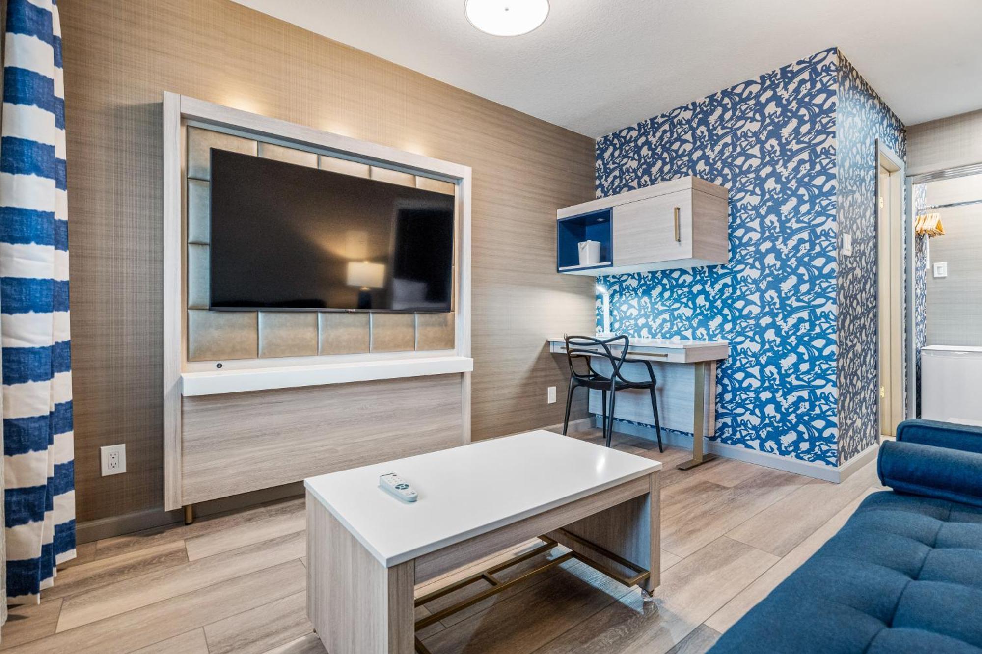 Queen Suite 2 Queen Beds