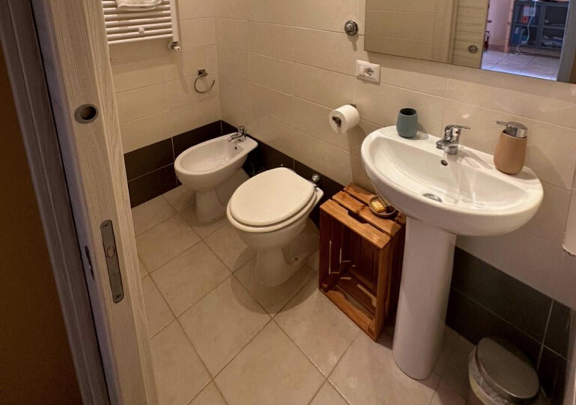 Double Room Private Bathroom