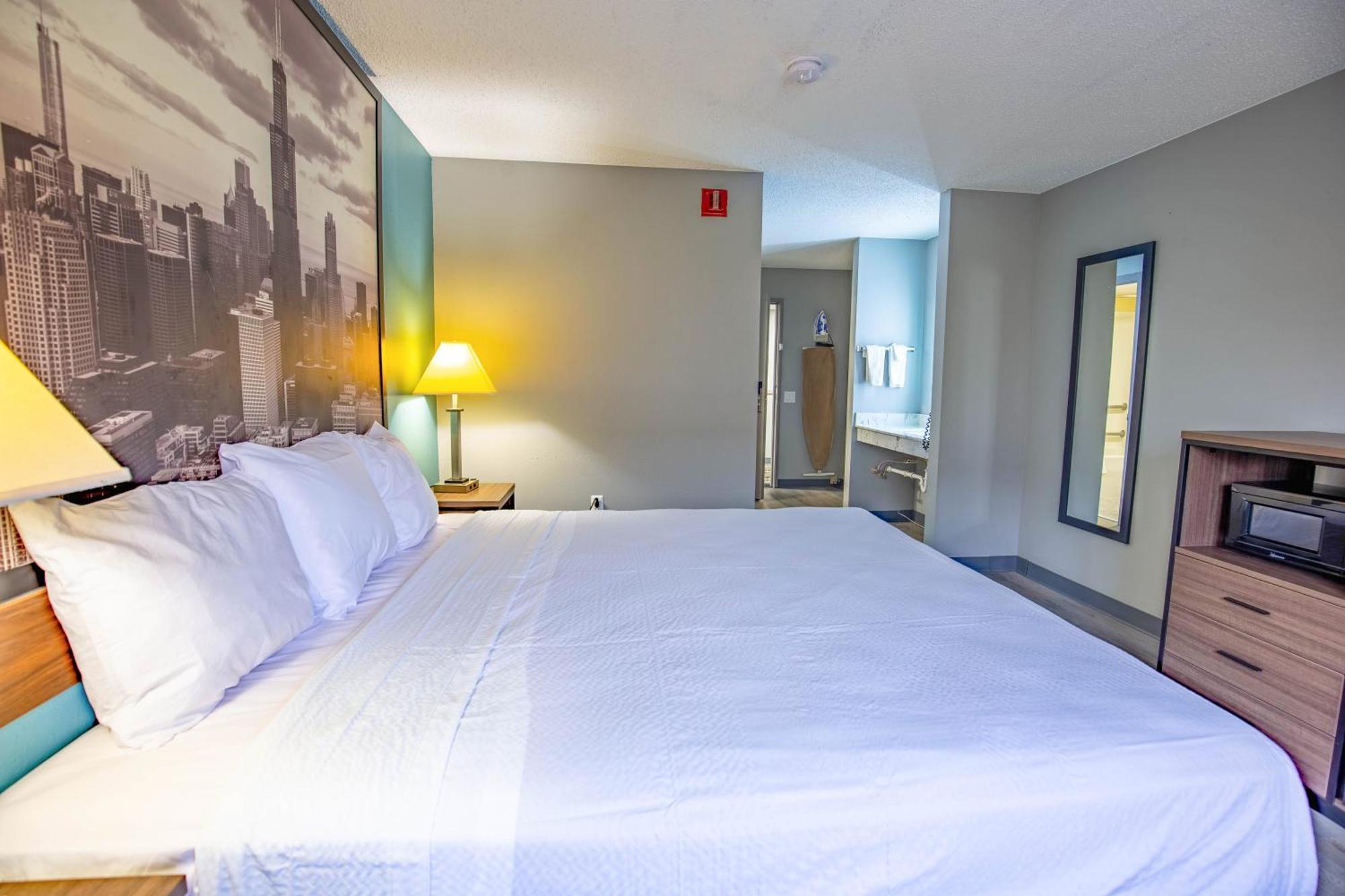 King Room Mobility Access or Non-Smoking