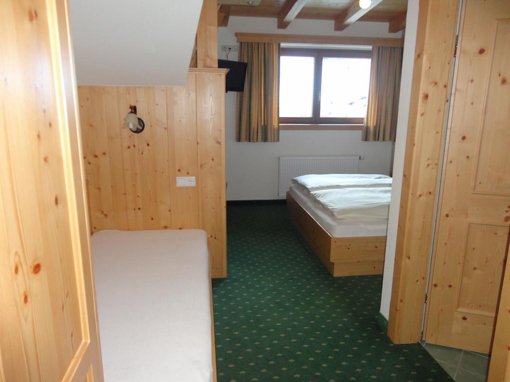 Double Room Shower