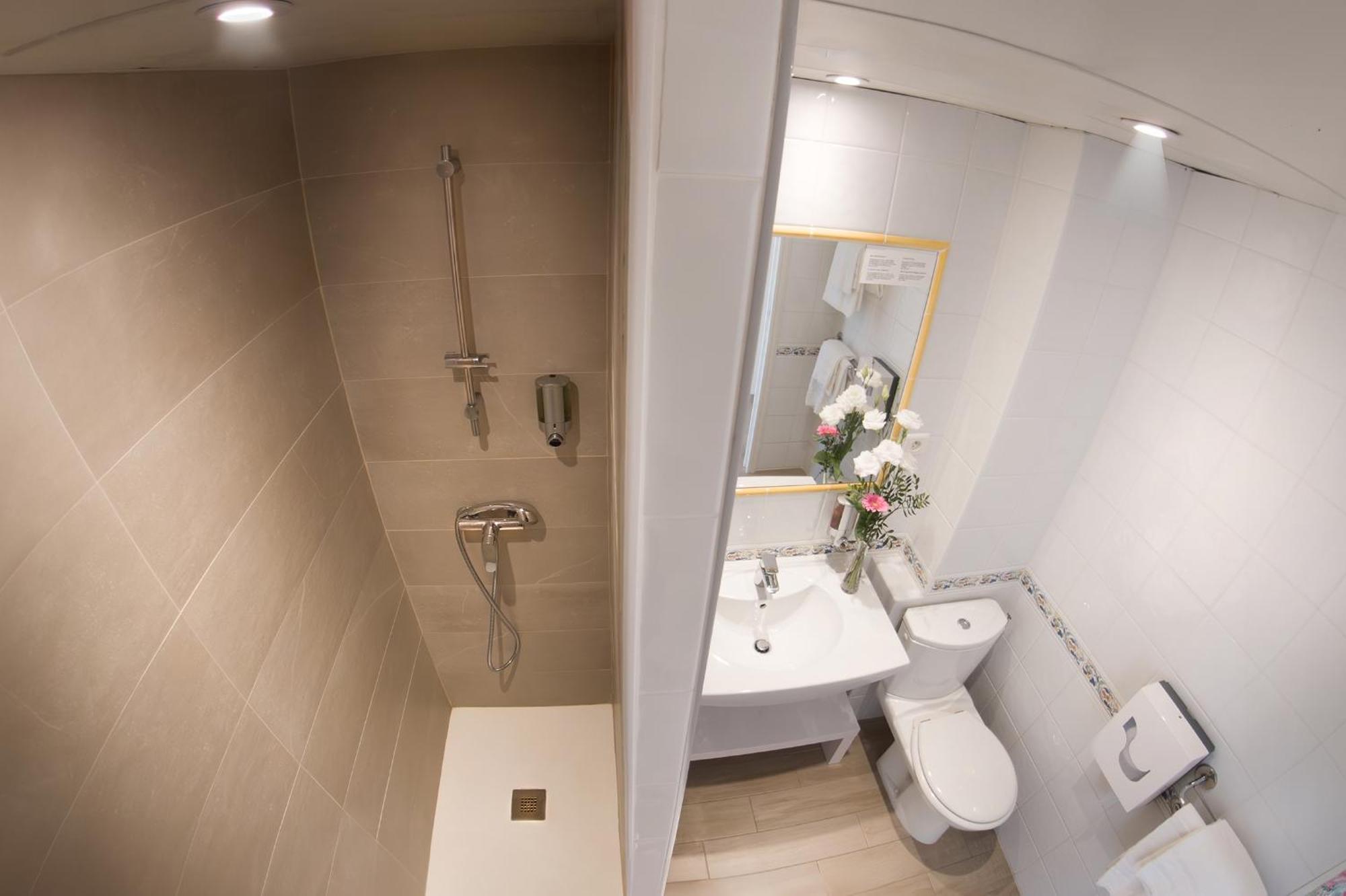 Superior Double or Twin Room Sea View