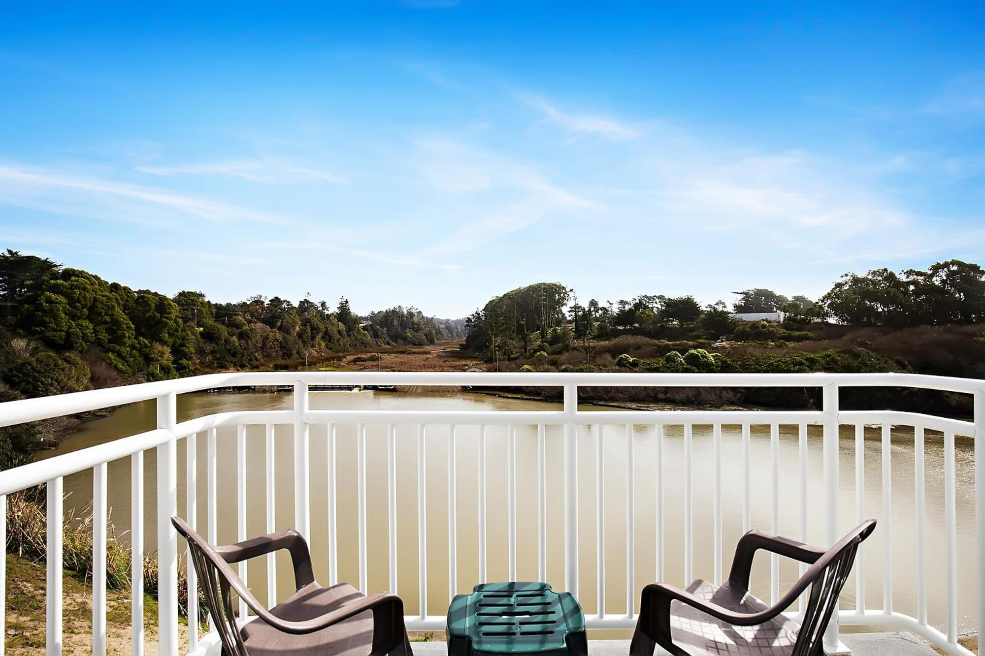Premium King Balcony Estuary View