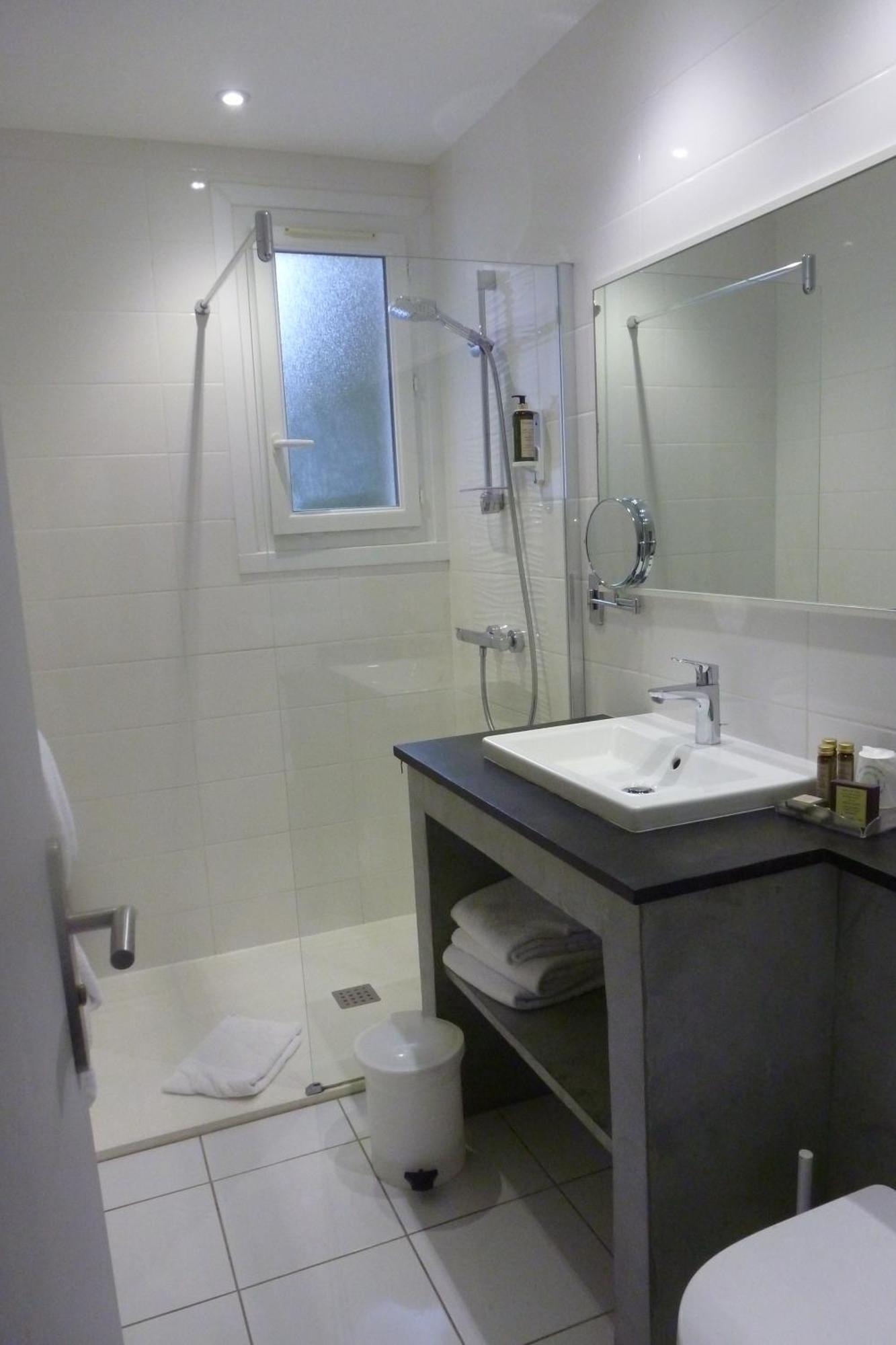 Triple Room,1543140883:JPEG