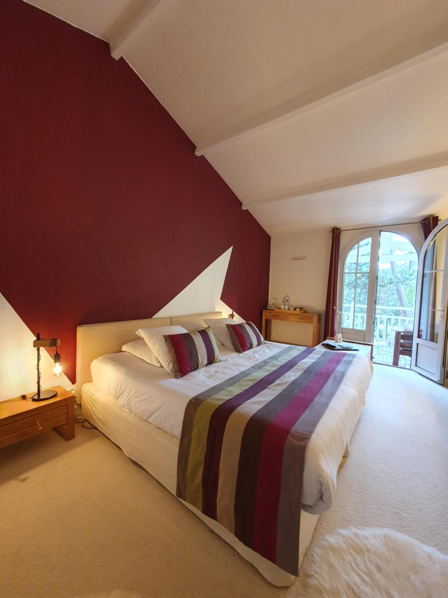 Deluxe Double or Twin Room