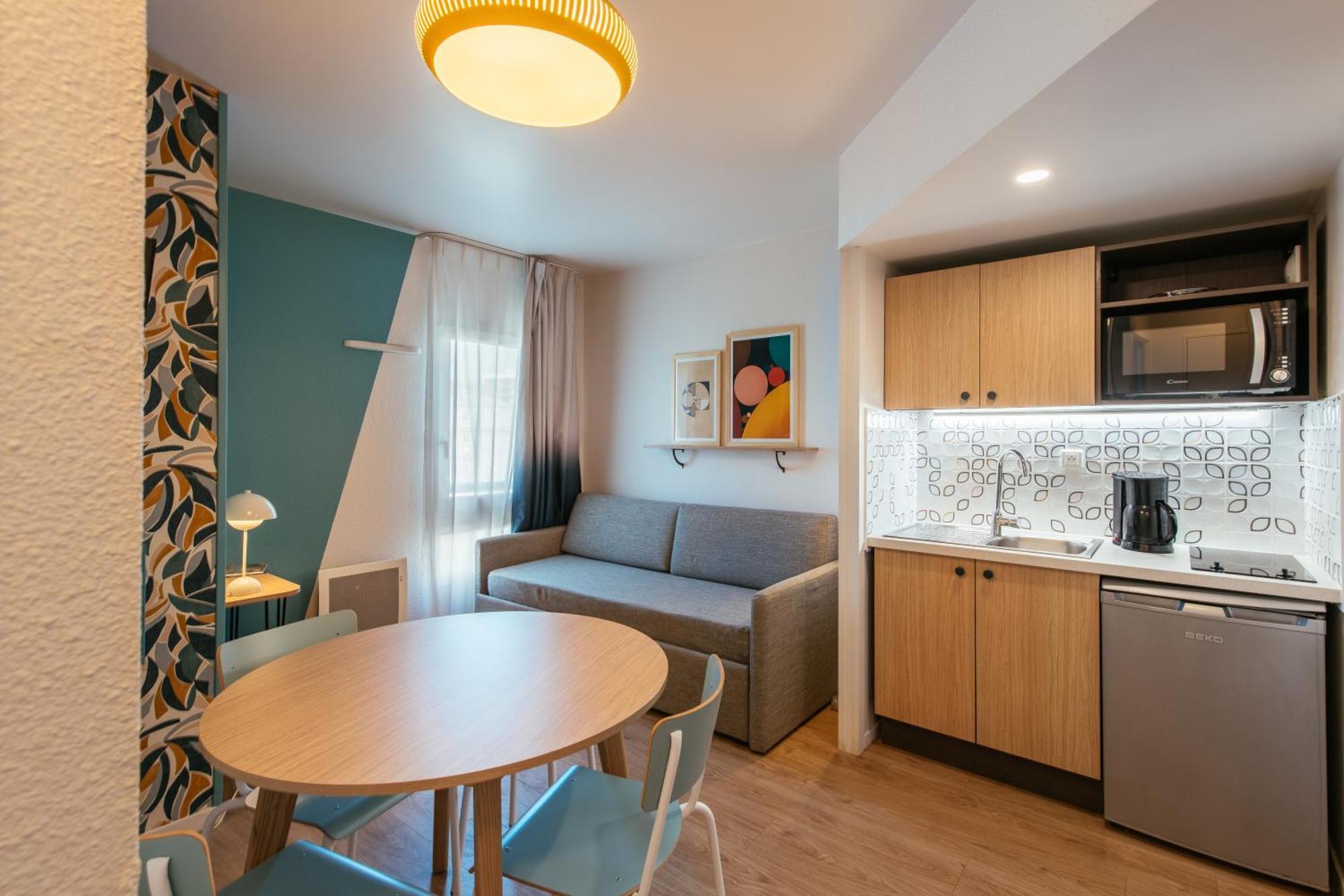 One-Bedroom Apartment