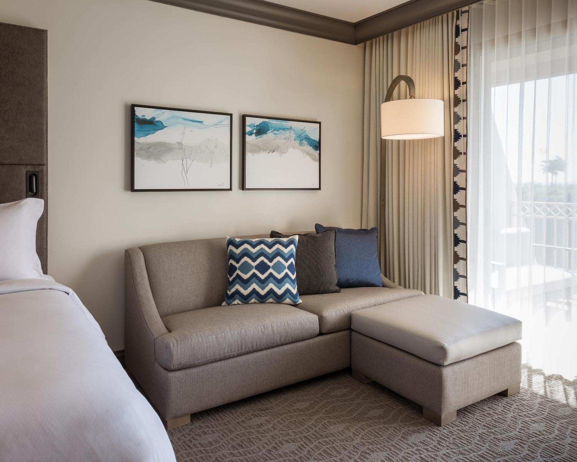 Spacious Guest room King No view