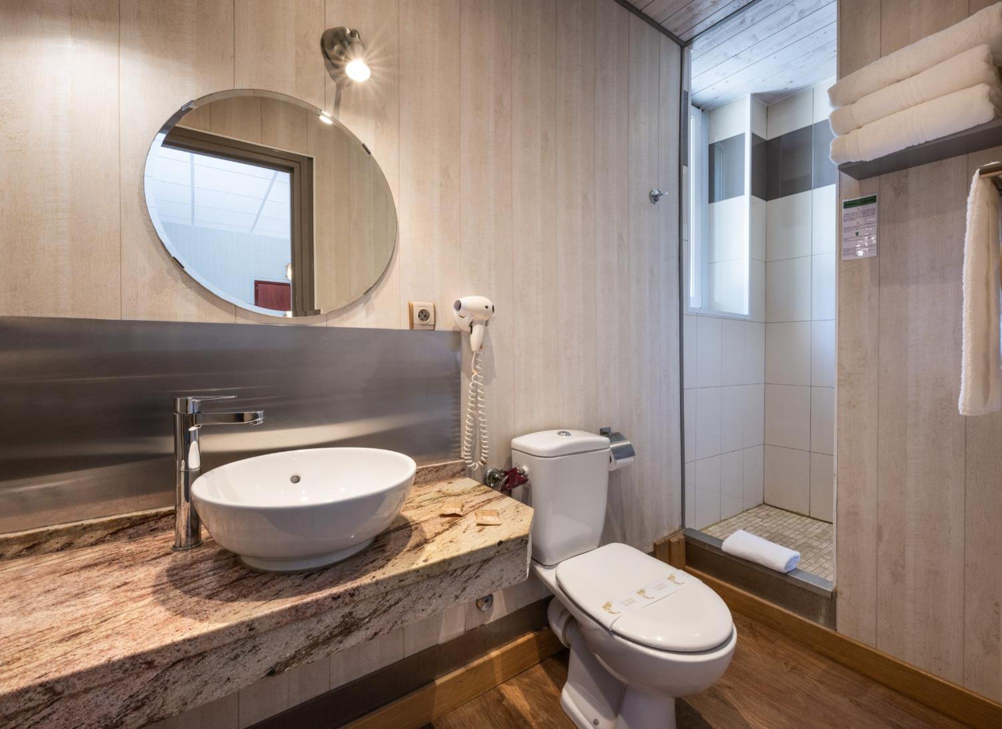 Triple Room