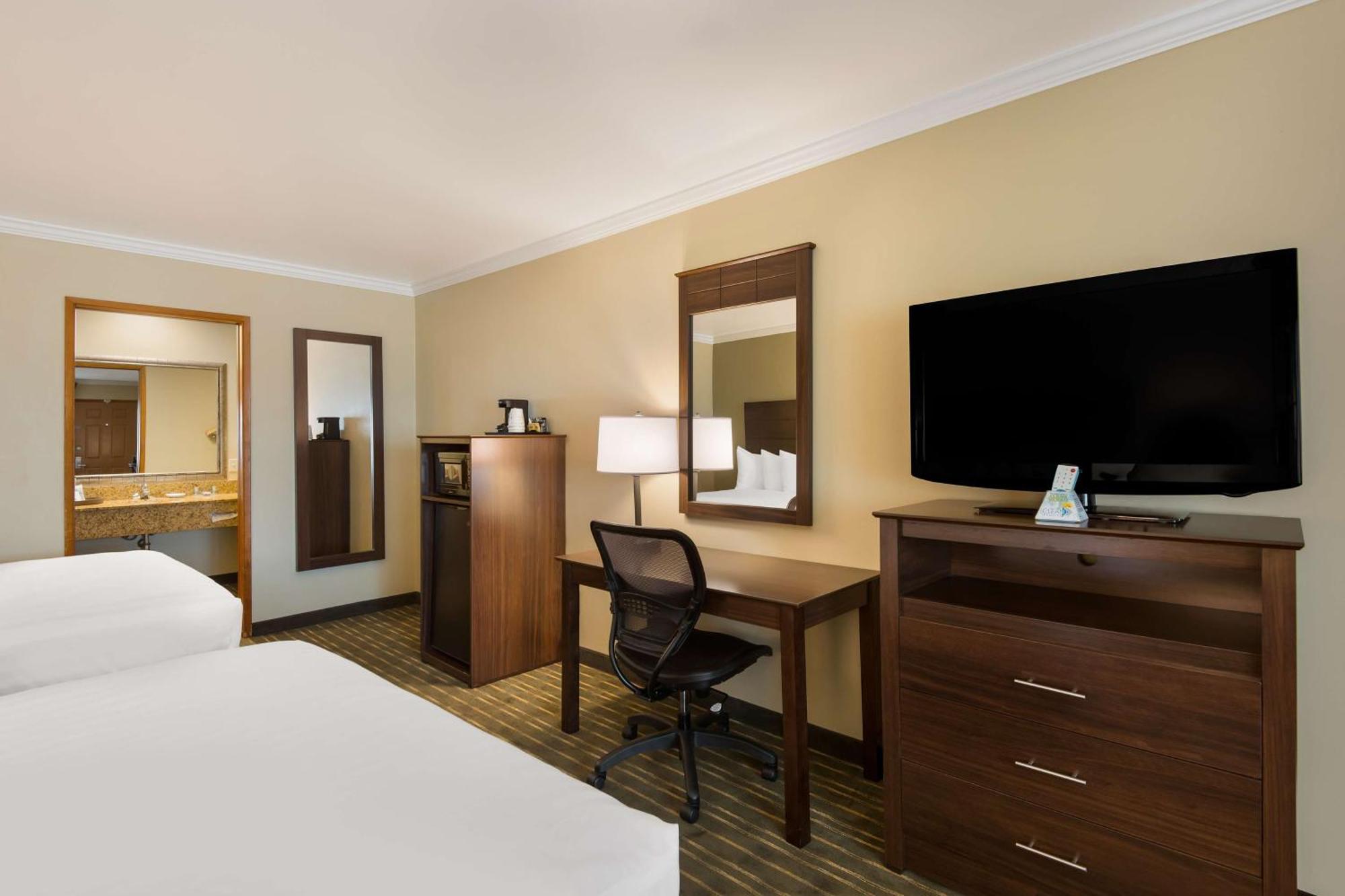 Standard Two Queen Bed Room