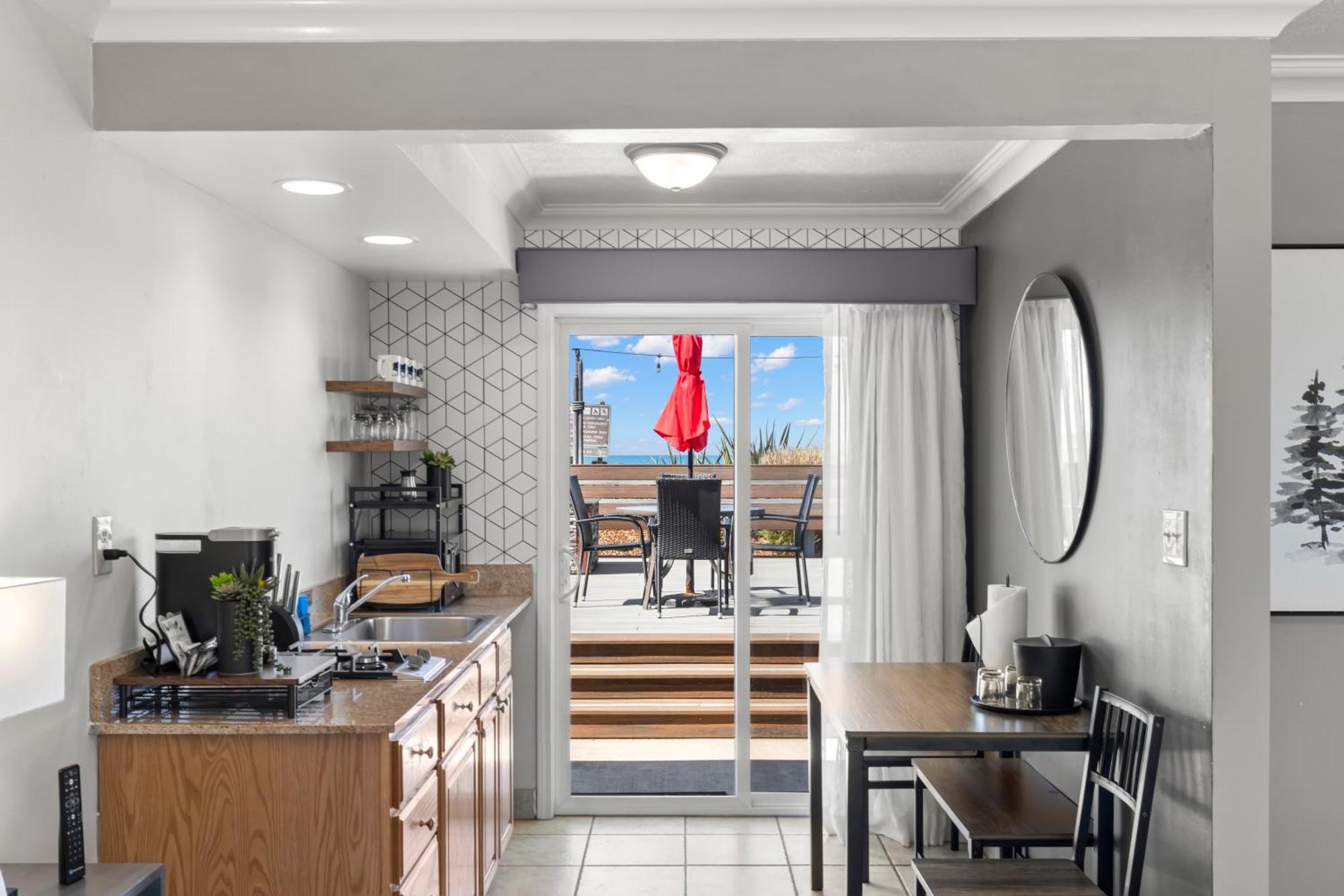 Kitchenette Room Ocean View Pet Friendly