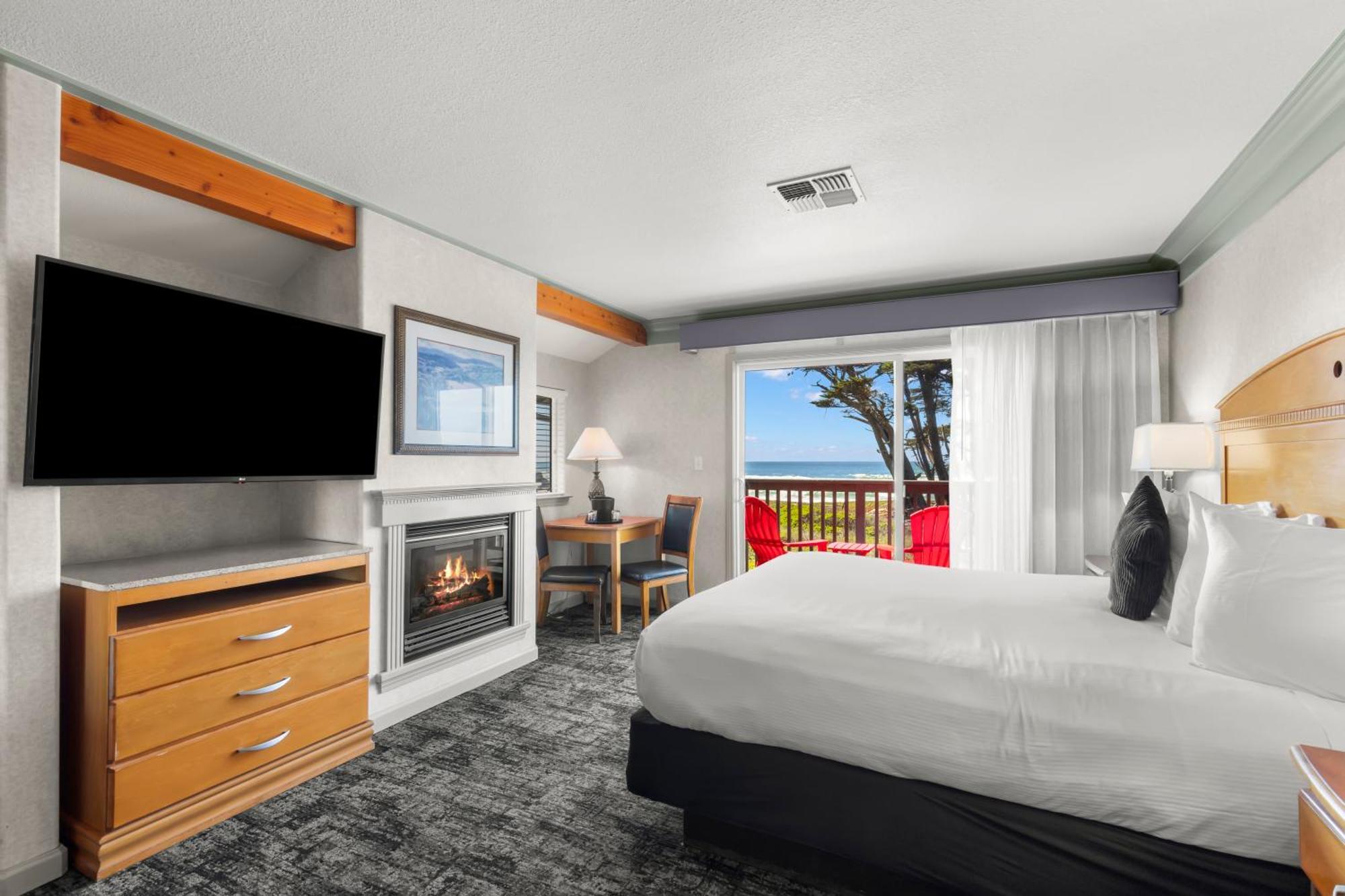 King Whirlpool Tub Room Ocean View No Pets