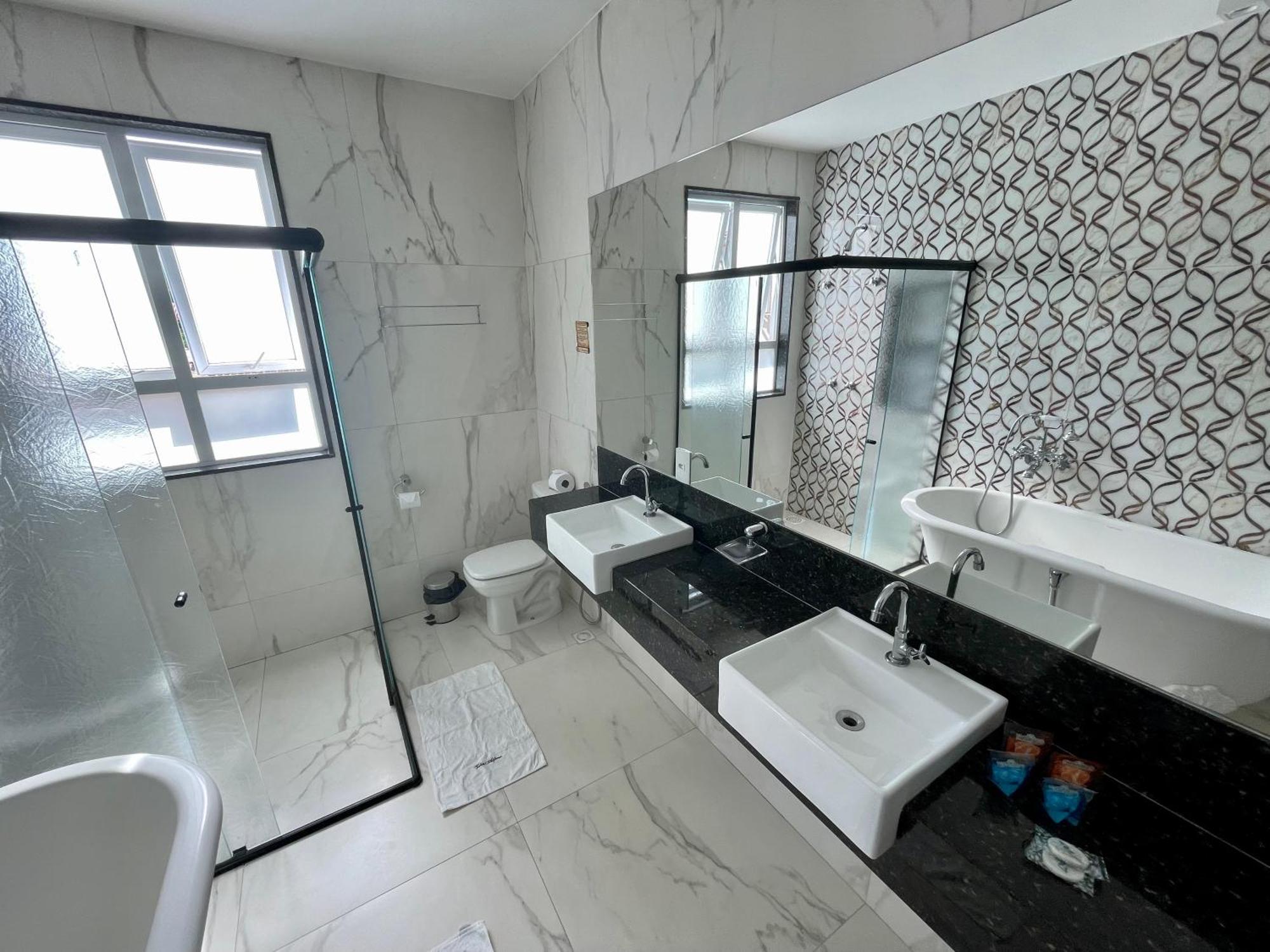 Master Double Room Bathtub