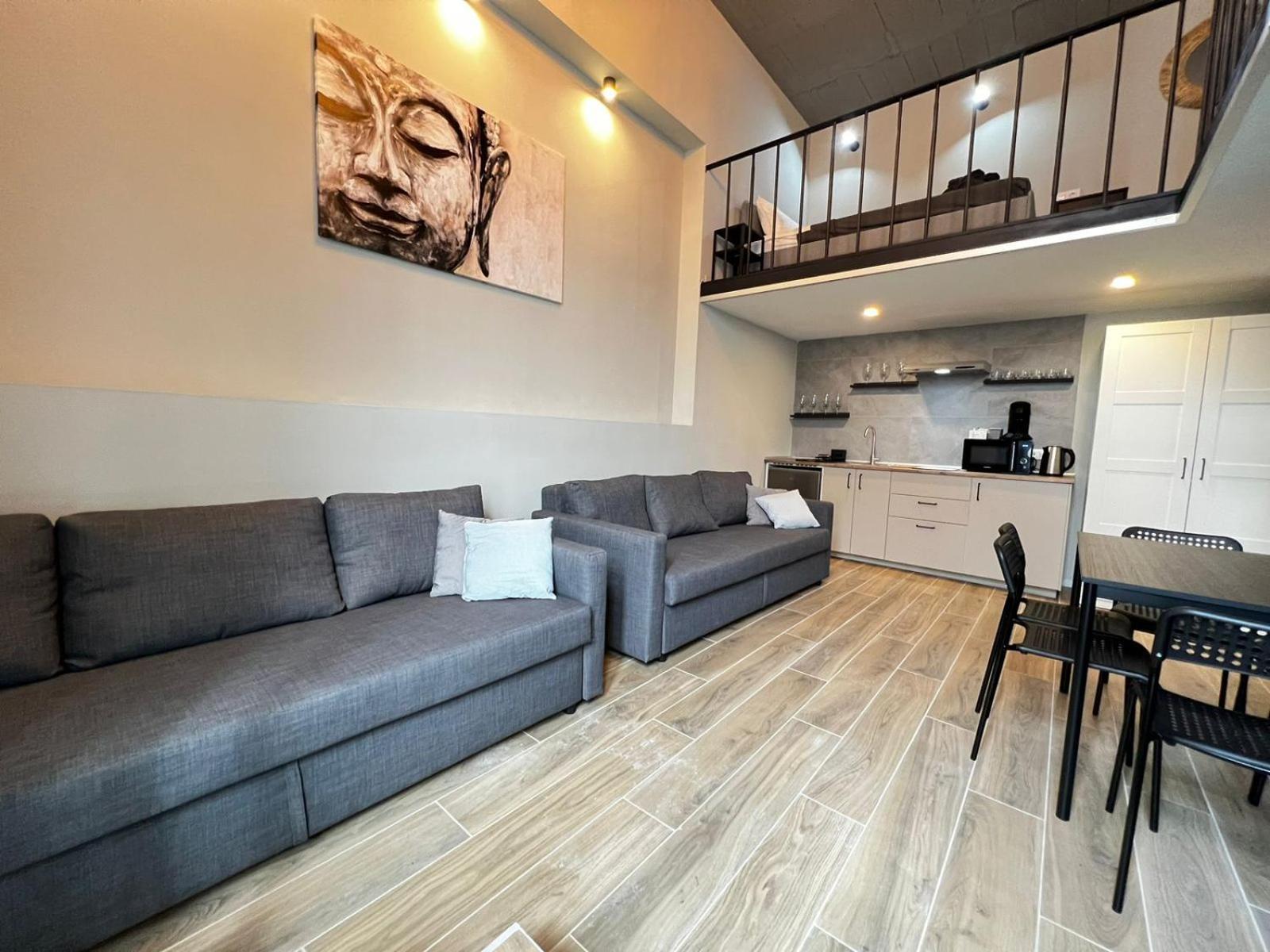Apartamento - Pisos Separados