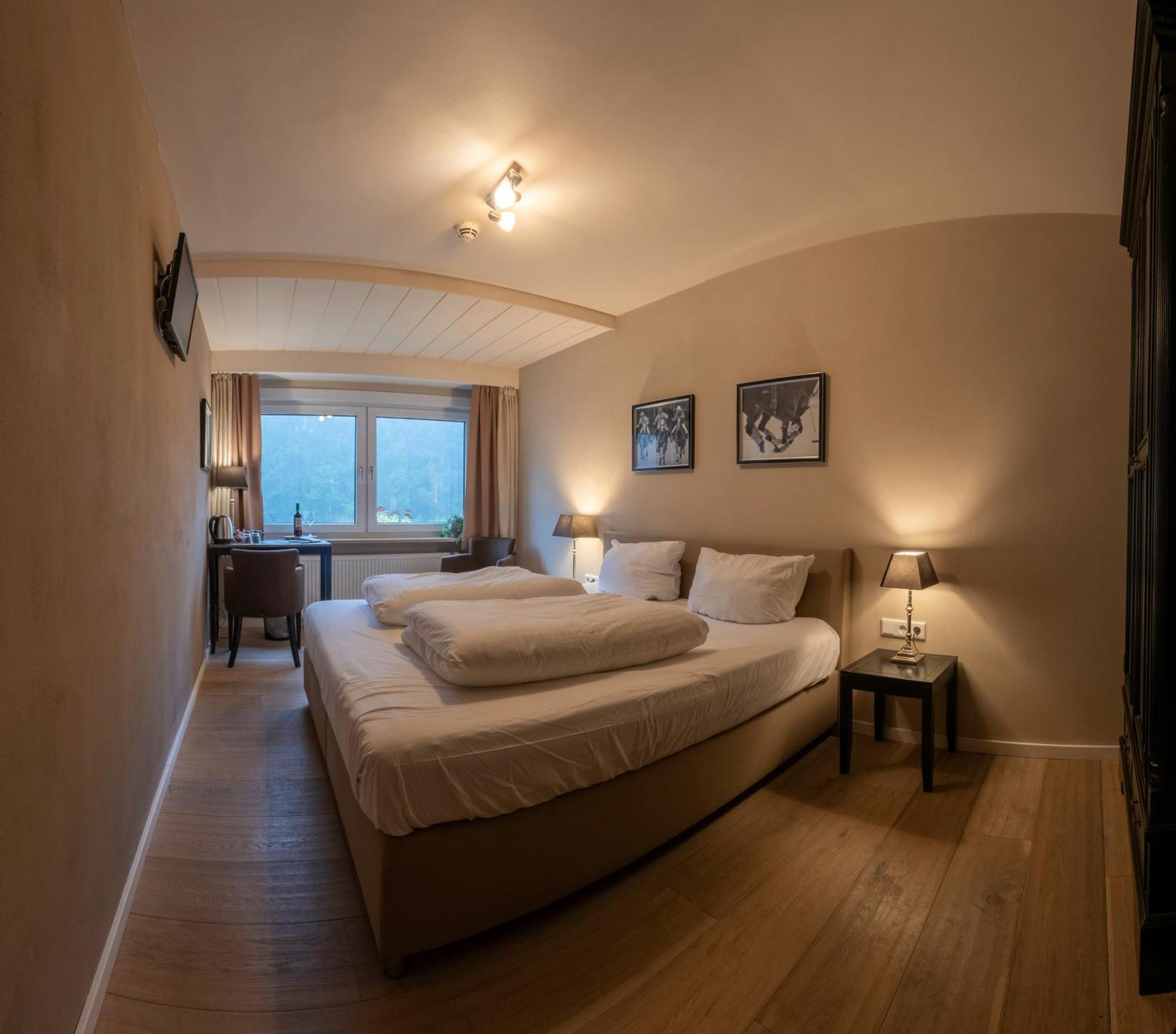 Double Room,1011351280:JPEG