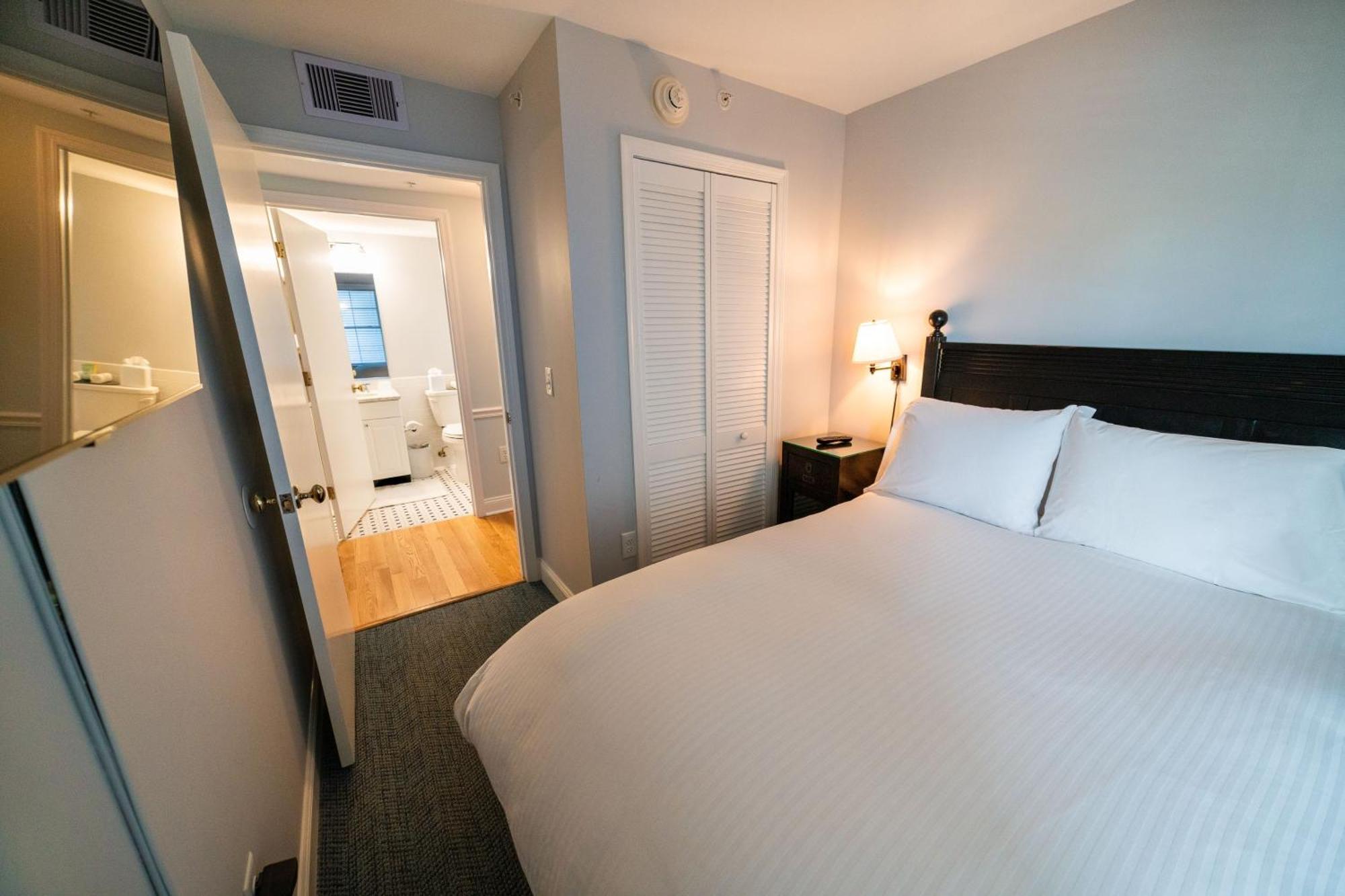 Two-Bedroom Ocean View Suite,1543521103:JPEG