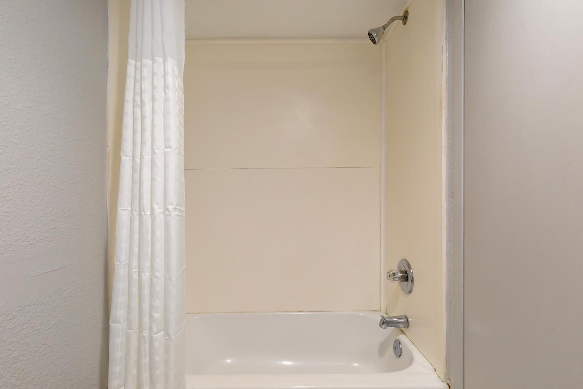 Standard Double Room Two Double Beds Non-Smoking