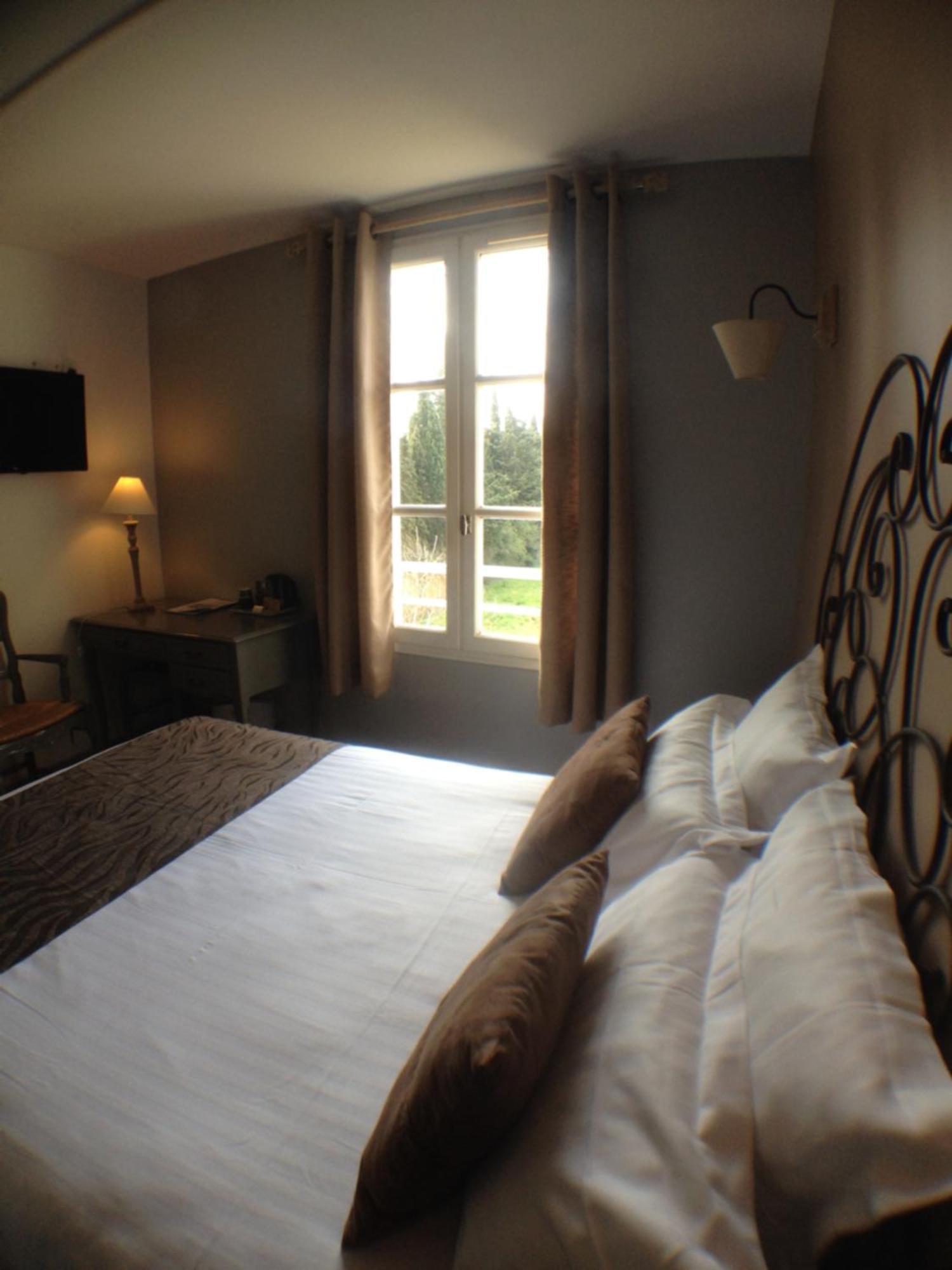 Small Double Room,1543580224:JPEG