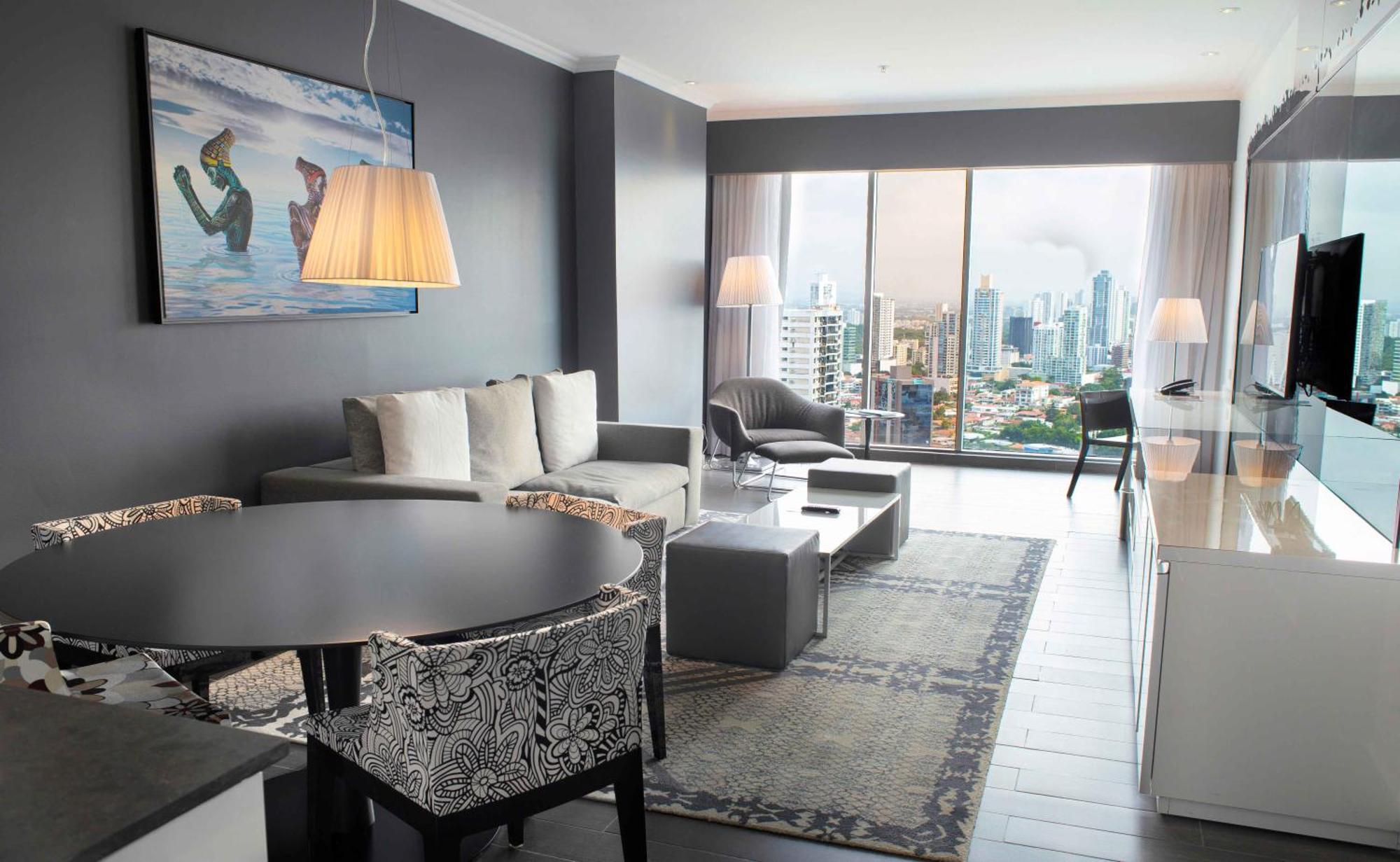 Suite de 1 dormitorio con vistas a la ciudad
