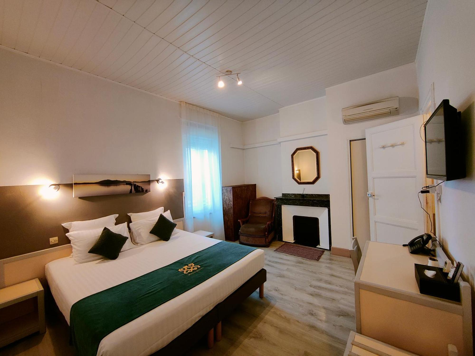 Queen Room