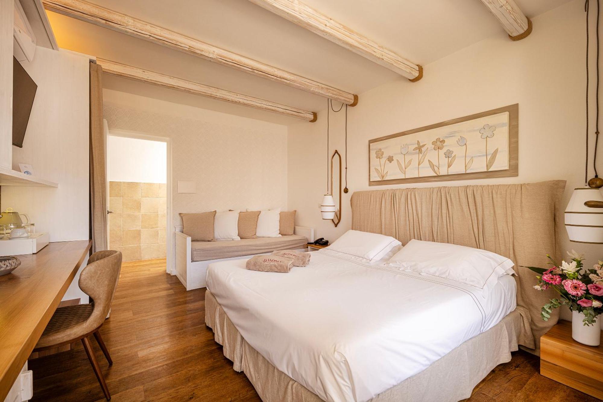 Large Double Room