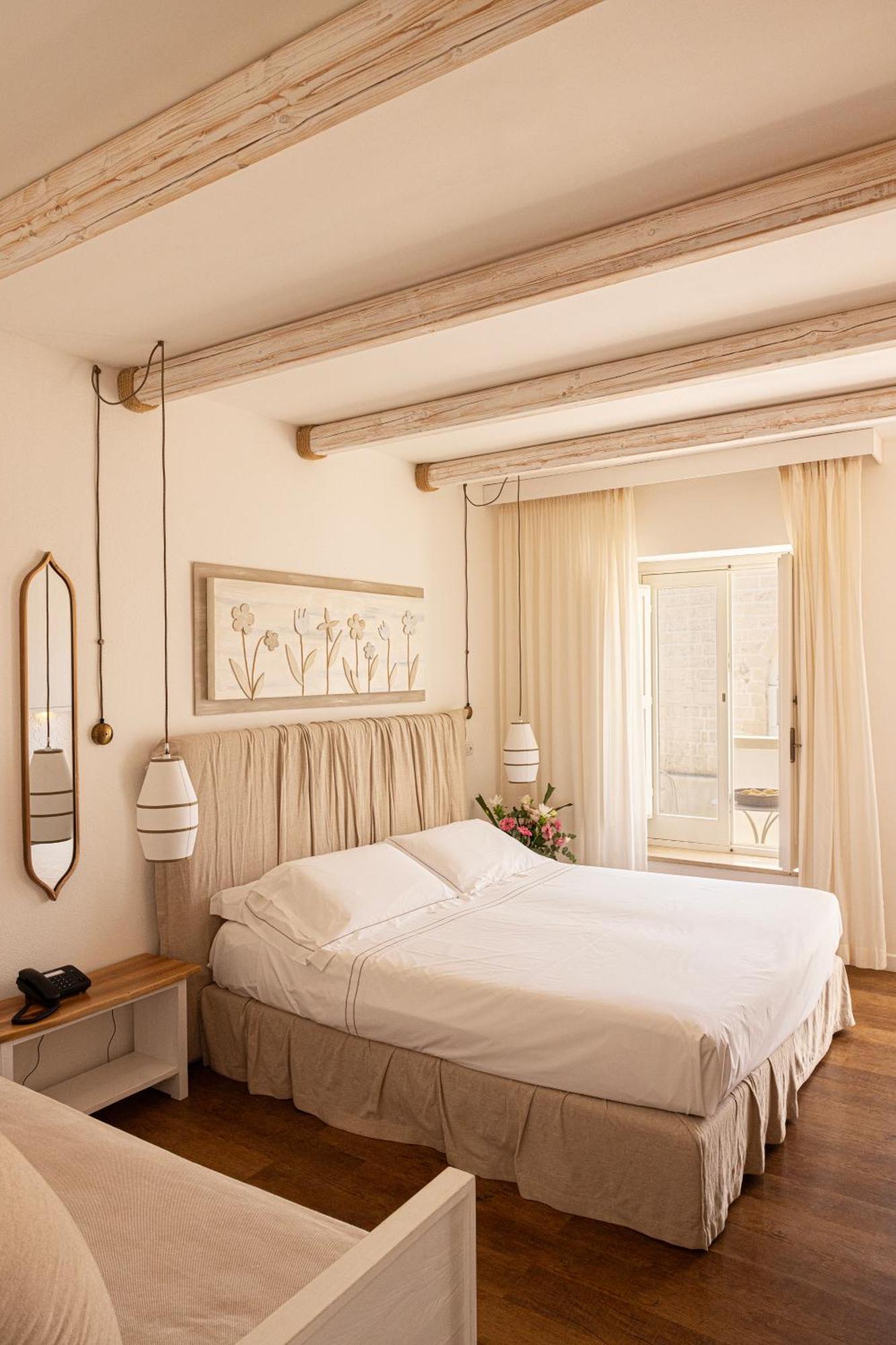 Large Double Room