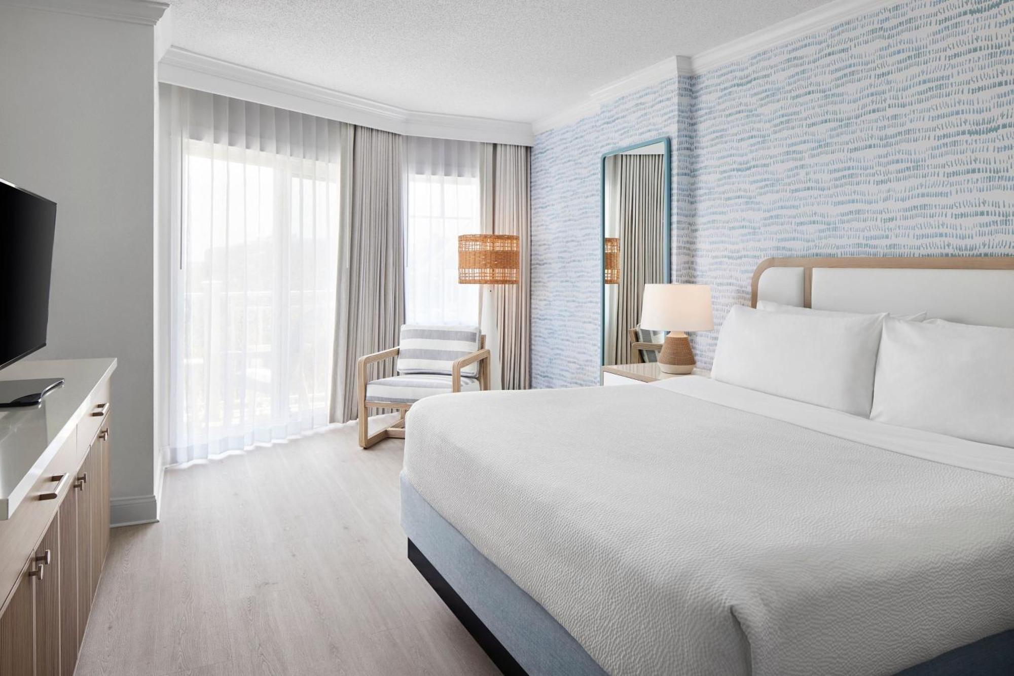 Junior King Suite