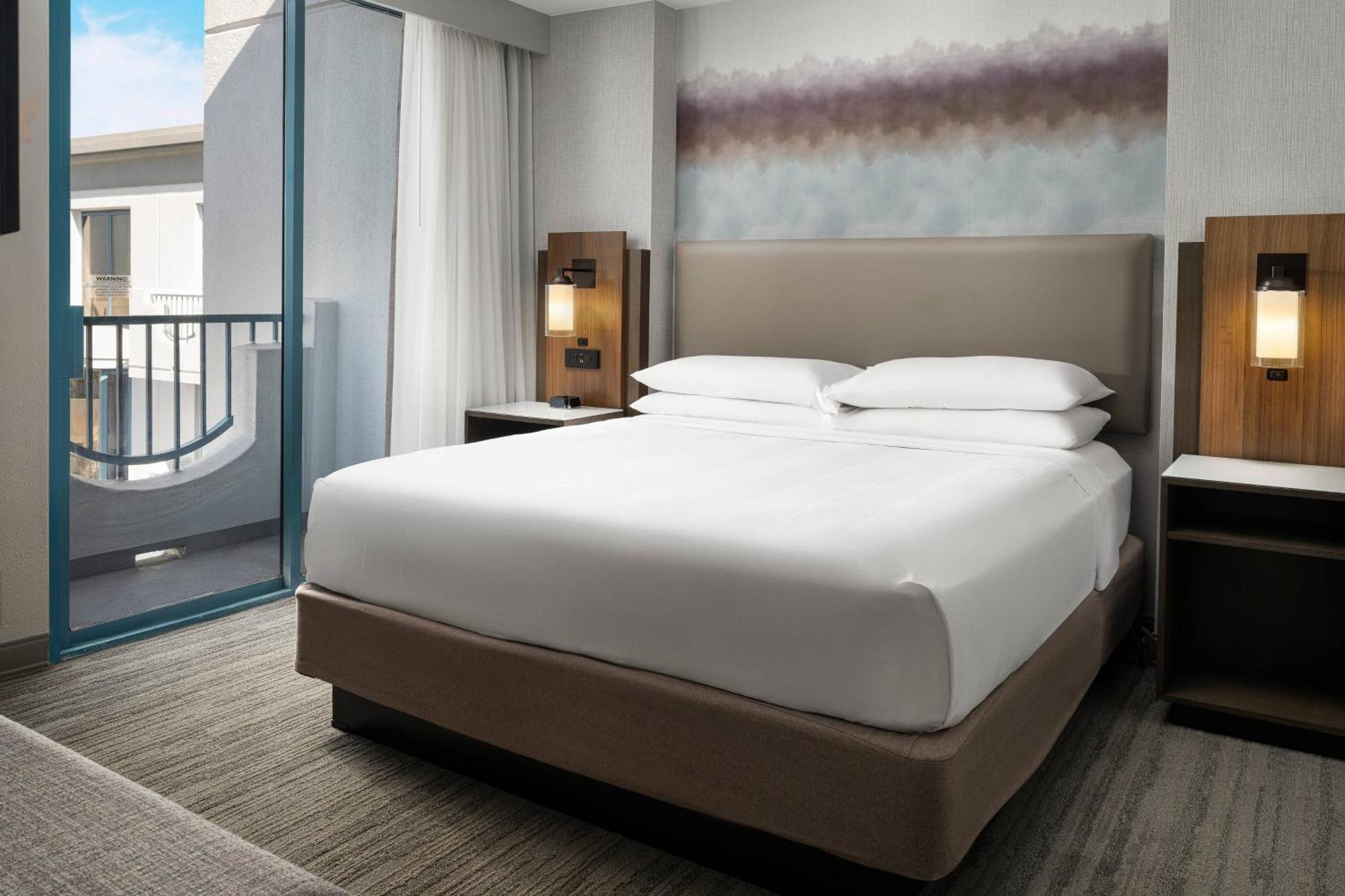 One-Bedroom King Suite Sofa Bed