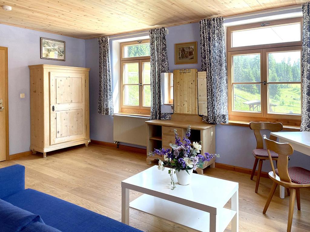 Family Room No 3