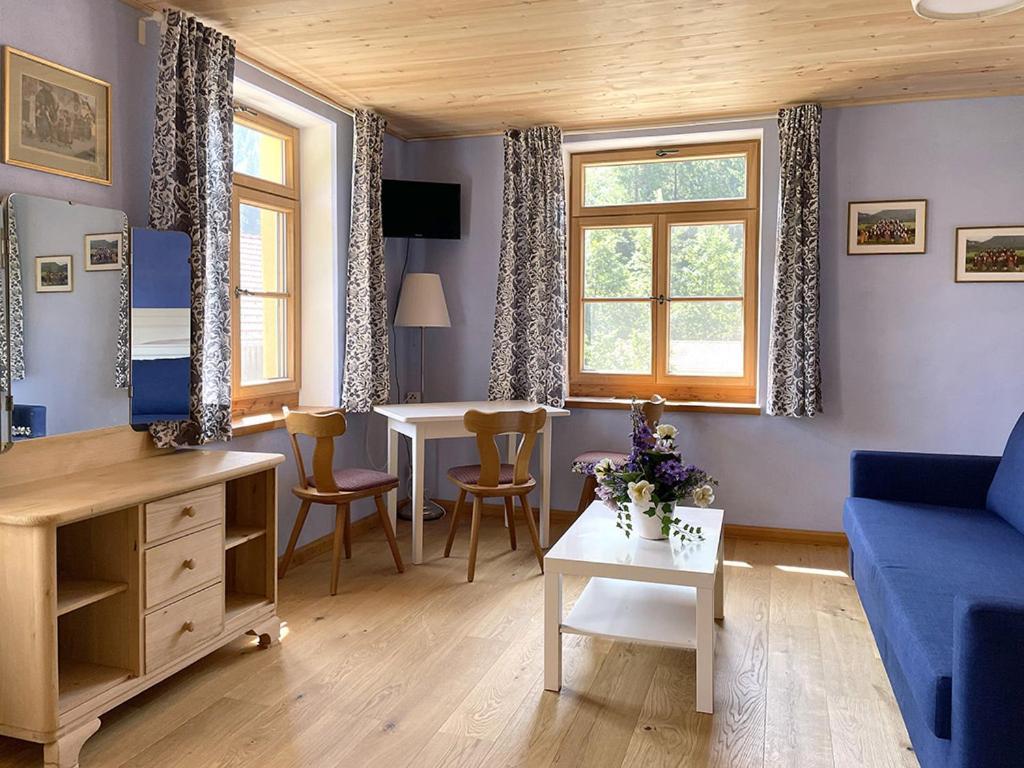 Family Room No 3
