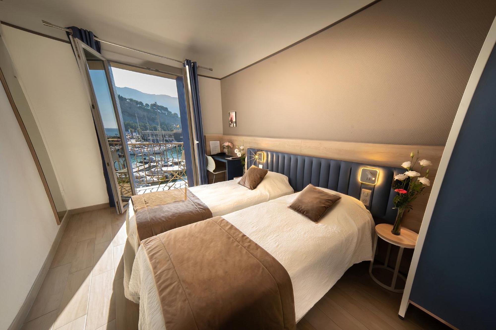 Superior Double or Twin Room Sea View