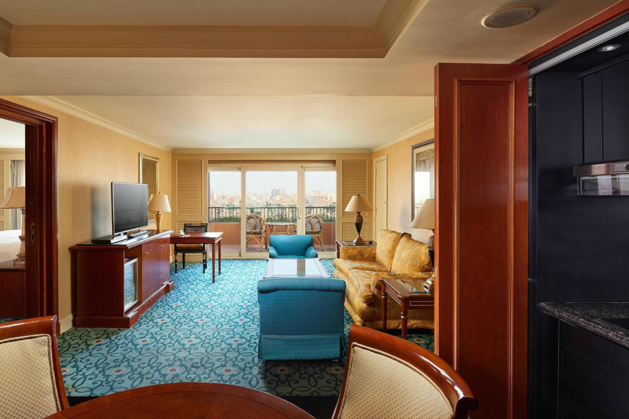 Executive King Suite,1543911709:JPEG