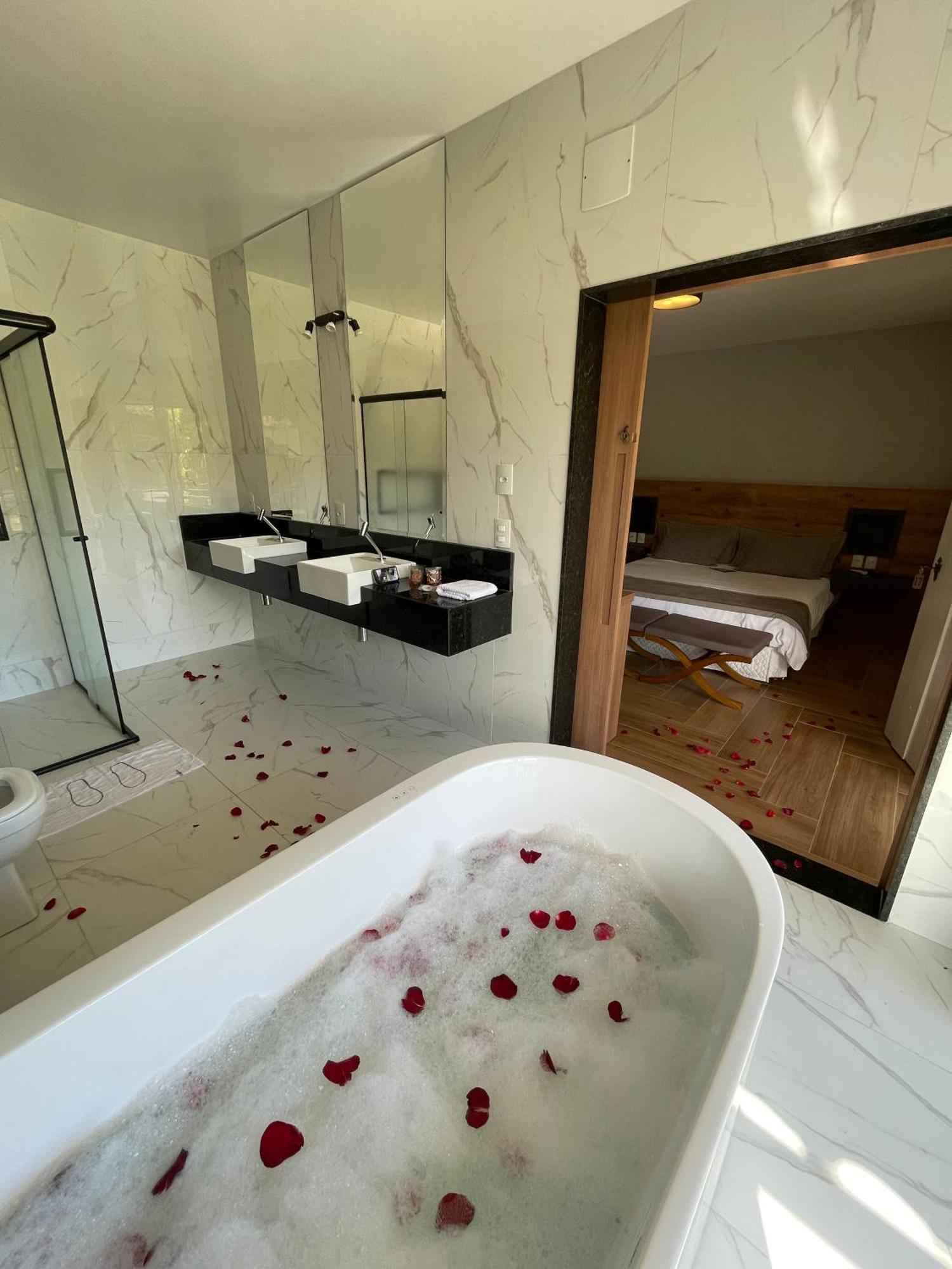 Master Double Room Hot Tub