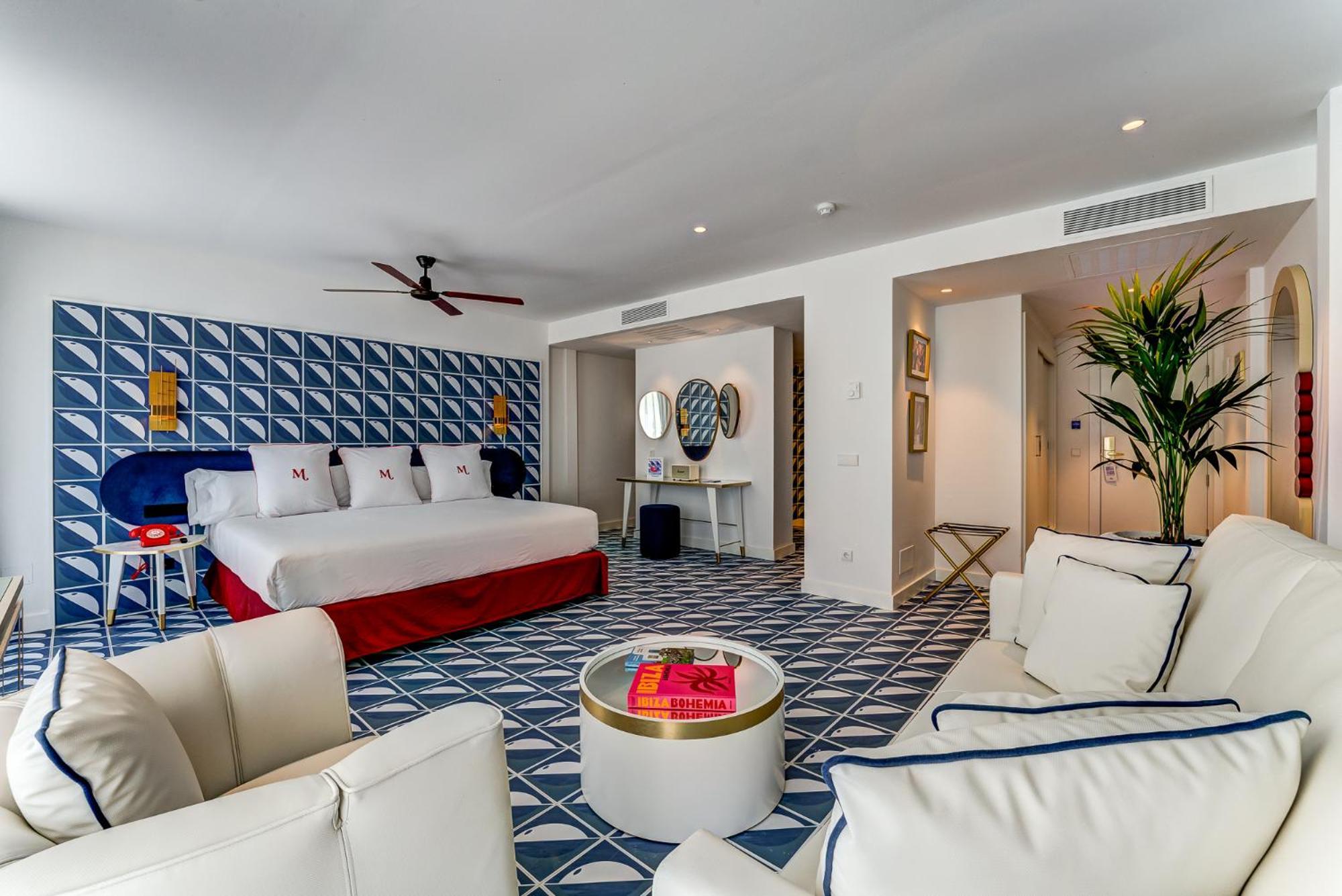 Suite Bello con vistas al mar y terraza en la azotea - Homenaje a Ibiza