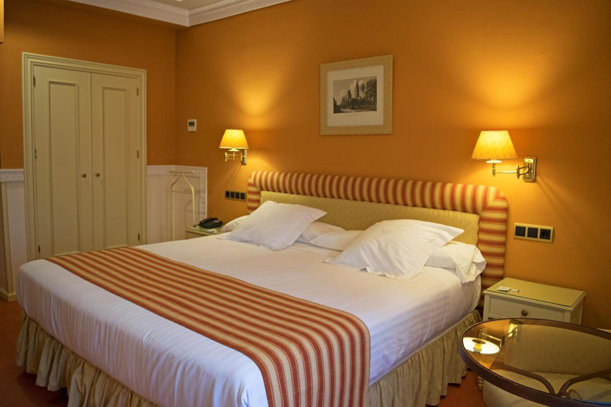 Classic Queen Room Exterior View