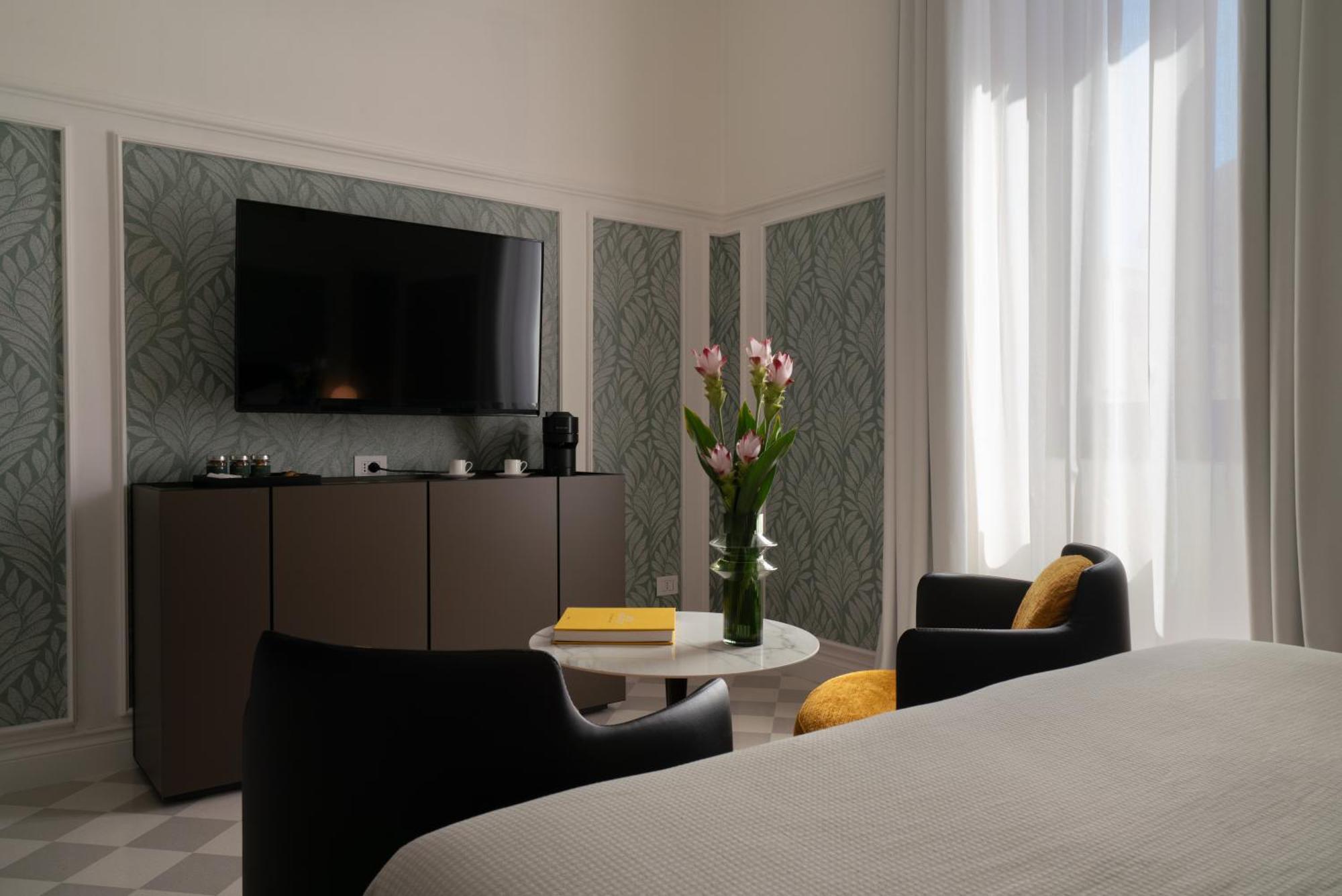 Deluxe Double Room City View