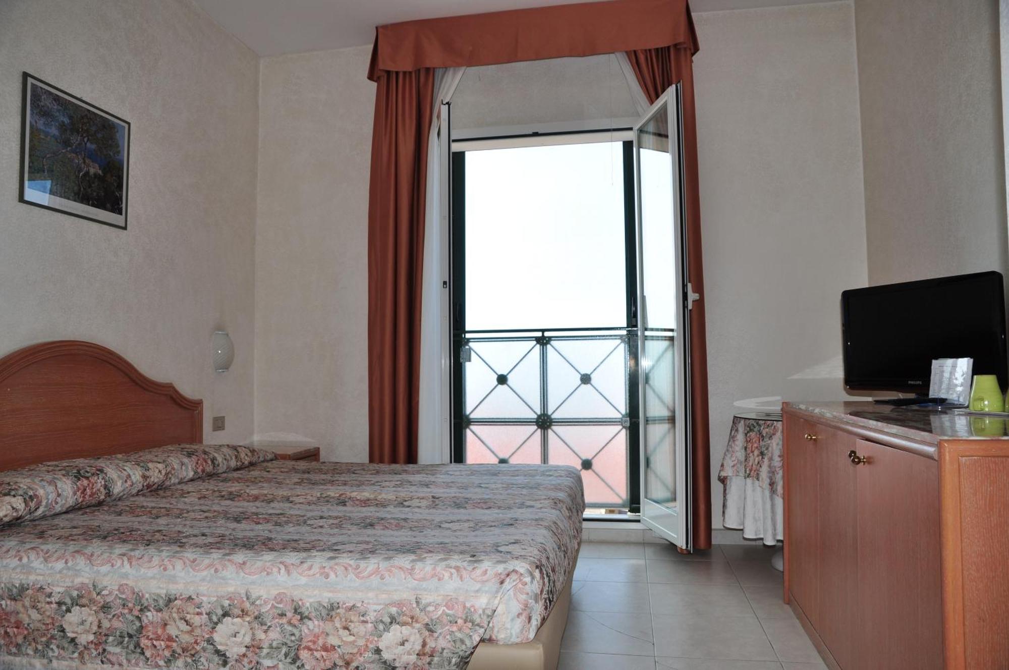 Double Room Sea View Ground Floor