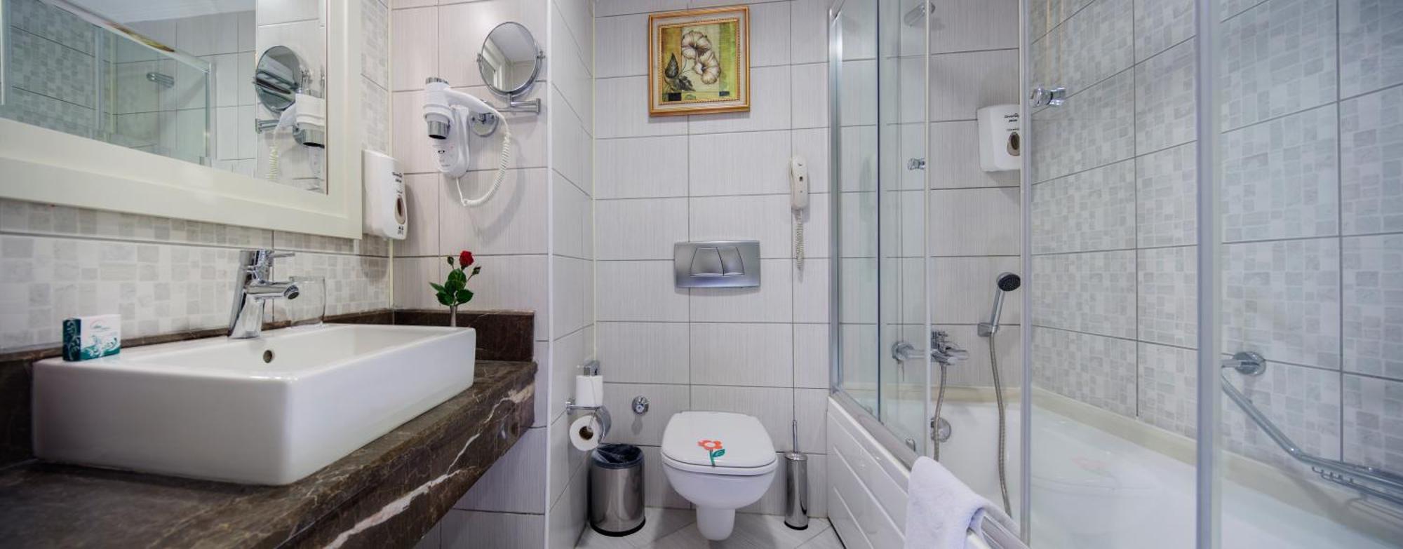 Standard Double or Twin Room Garden View