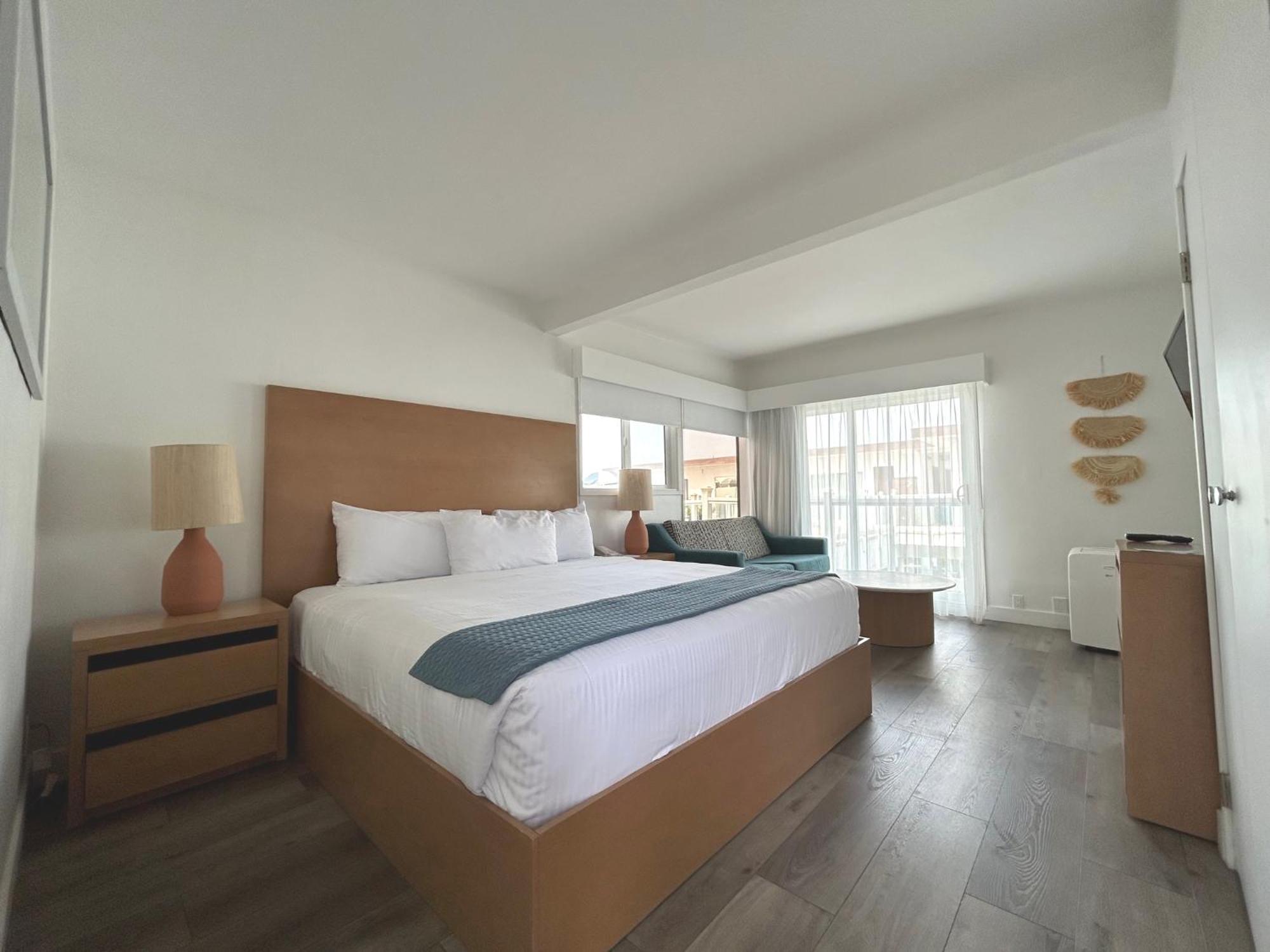 King Room with Sofa Bed - Partial OceanView,1544333341:JPEG