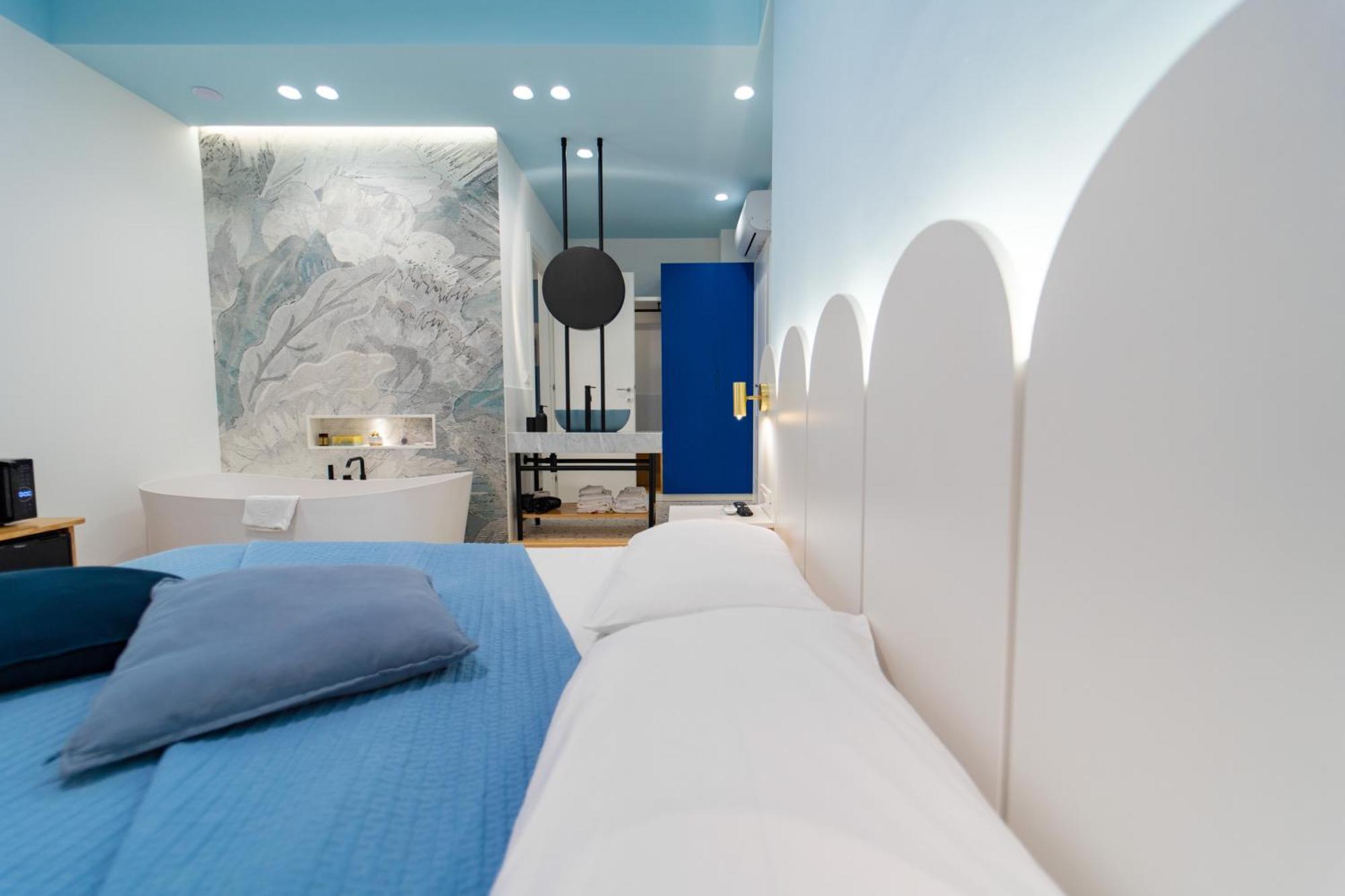 Queen Room Spa Bath