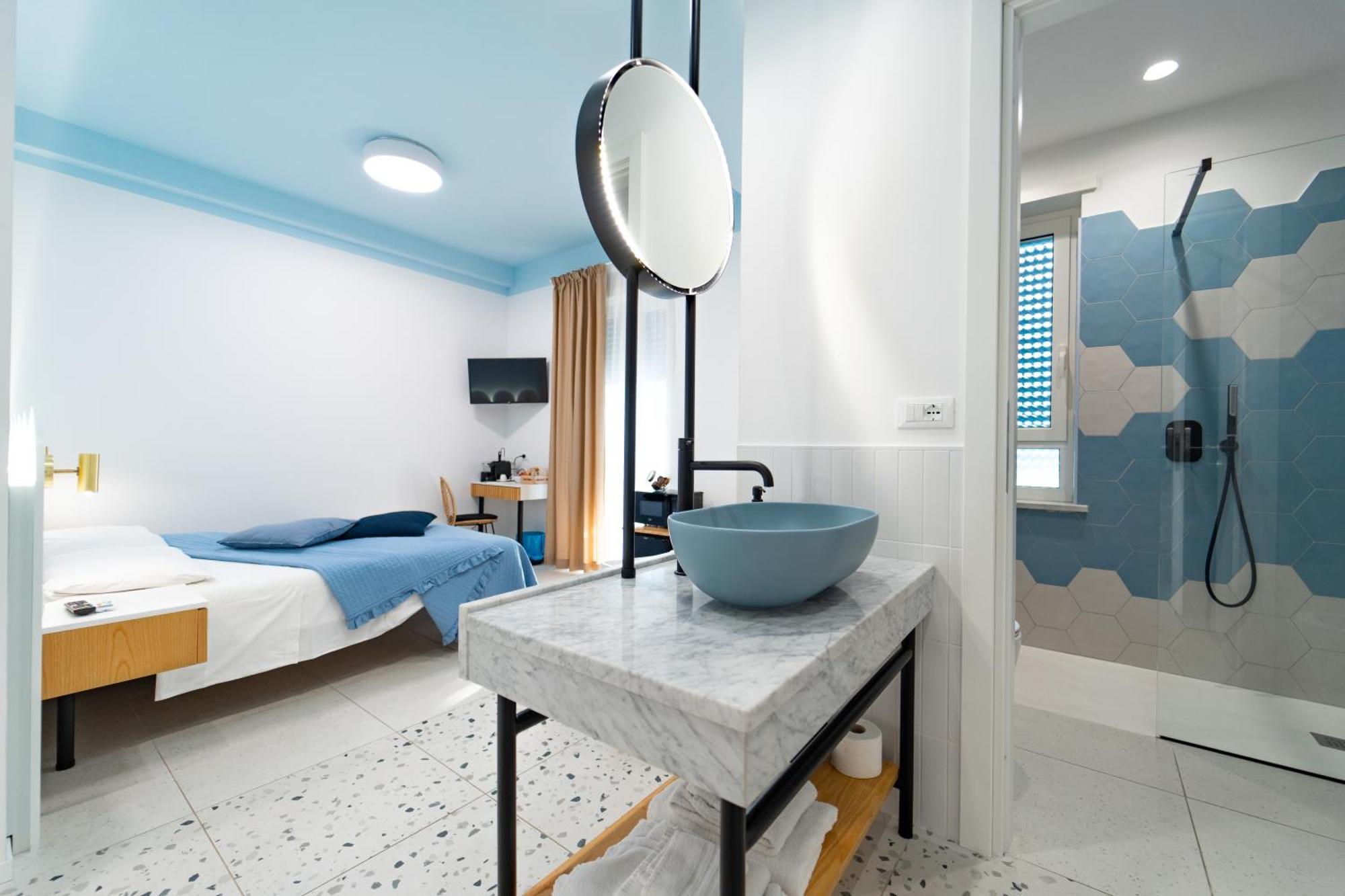 Queen Room Spa Bath