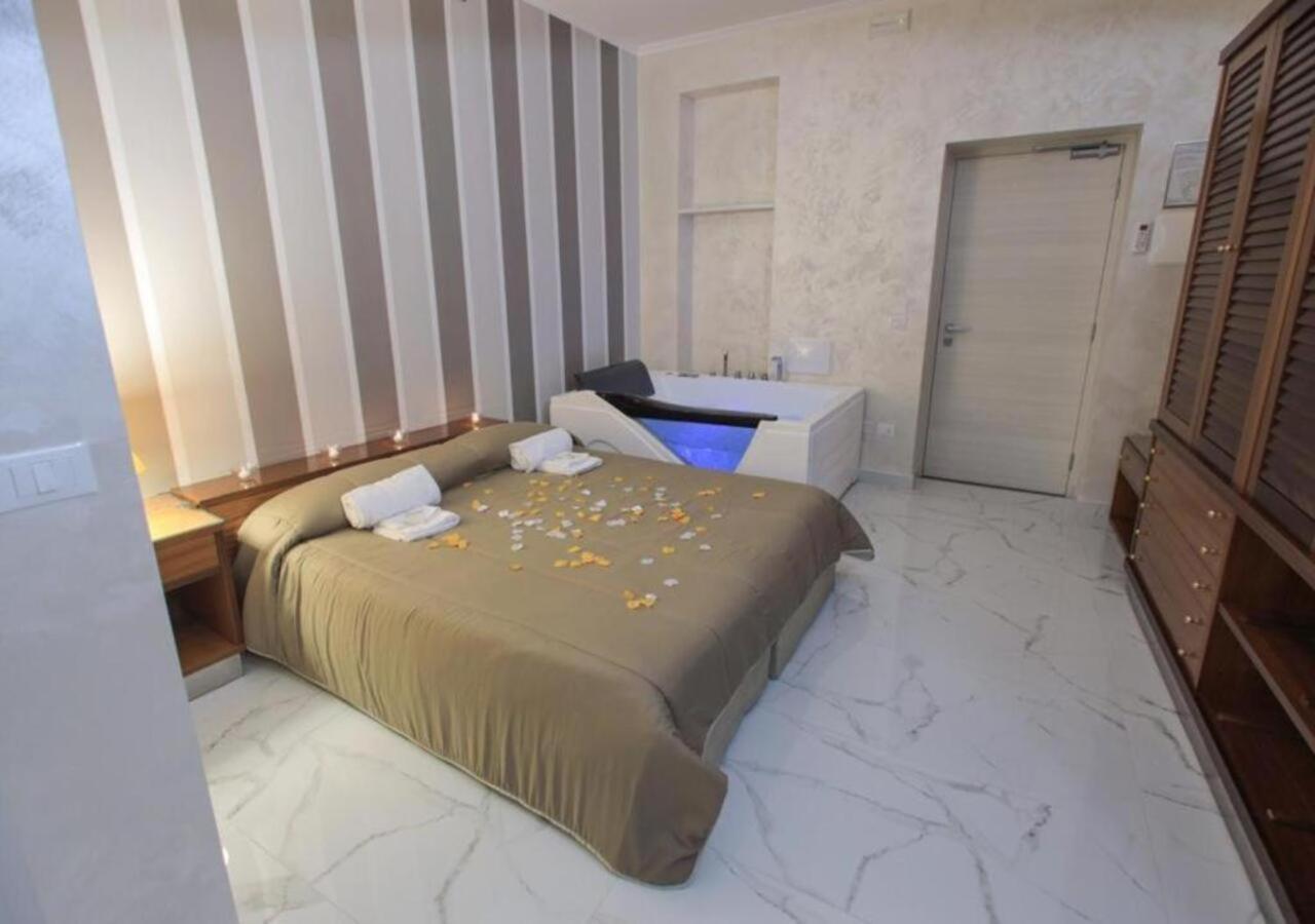 King Room Spa Bath