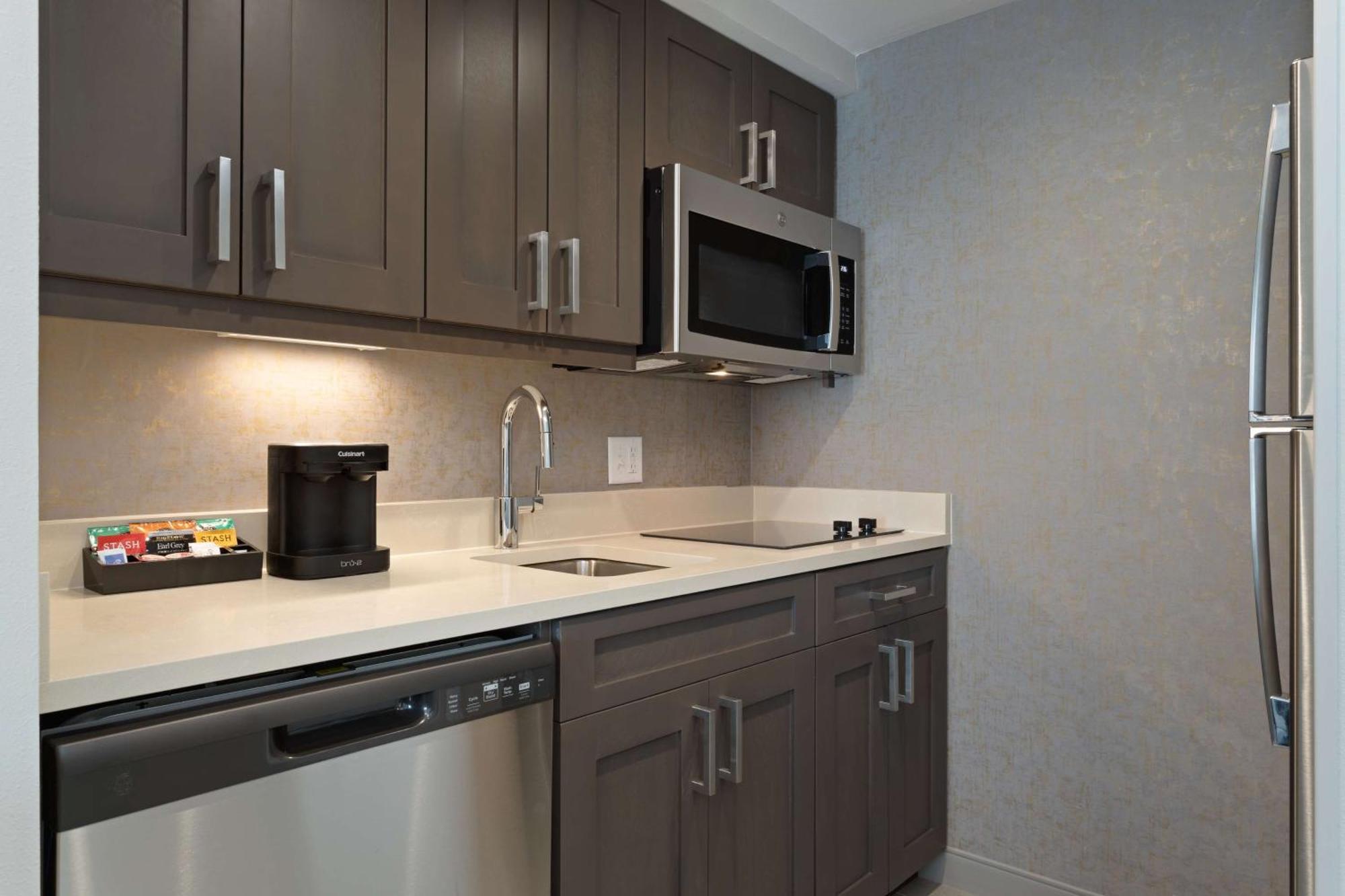 King Studio Suite