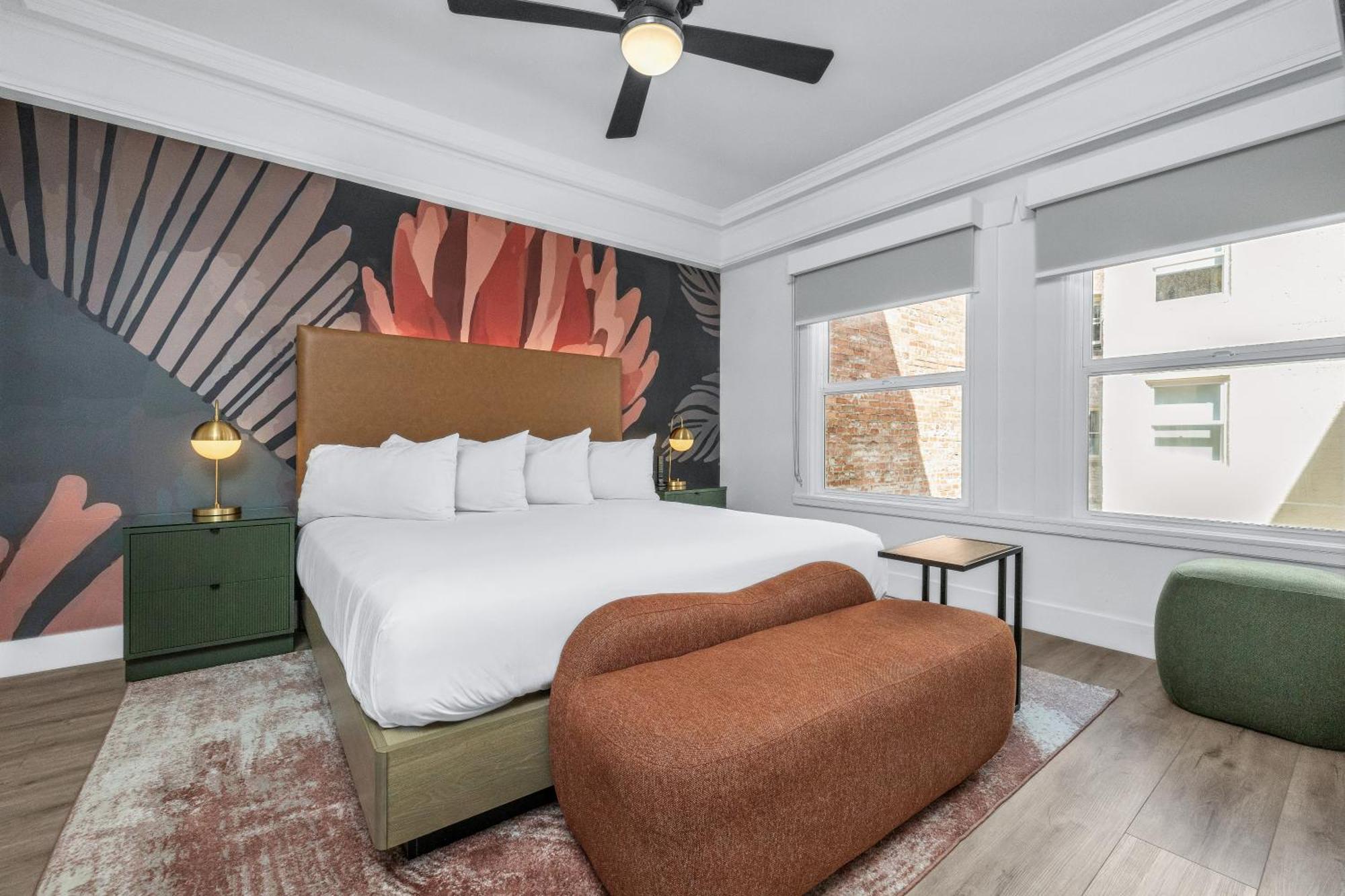 Deluxe King Room