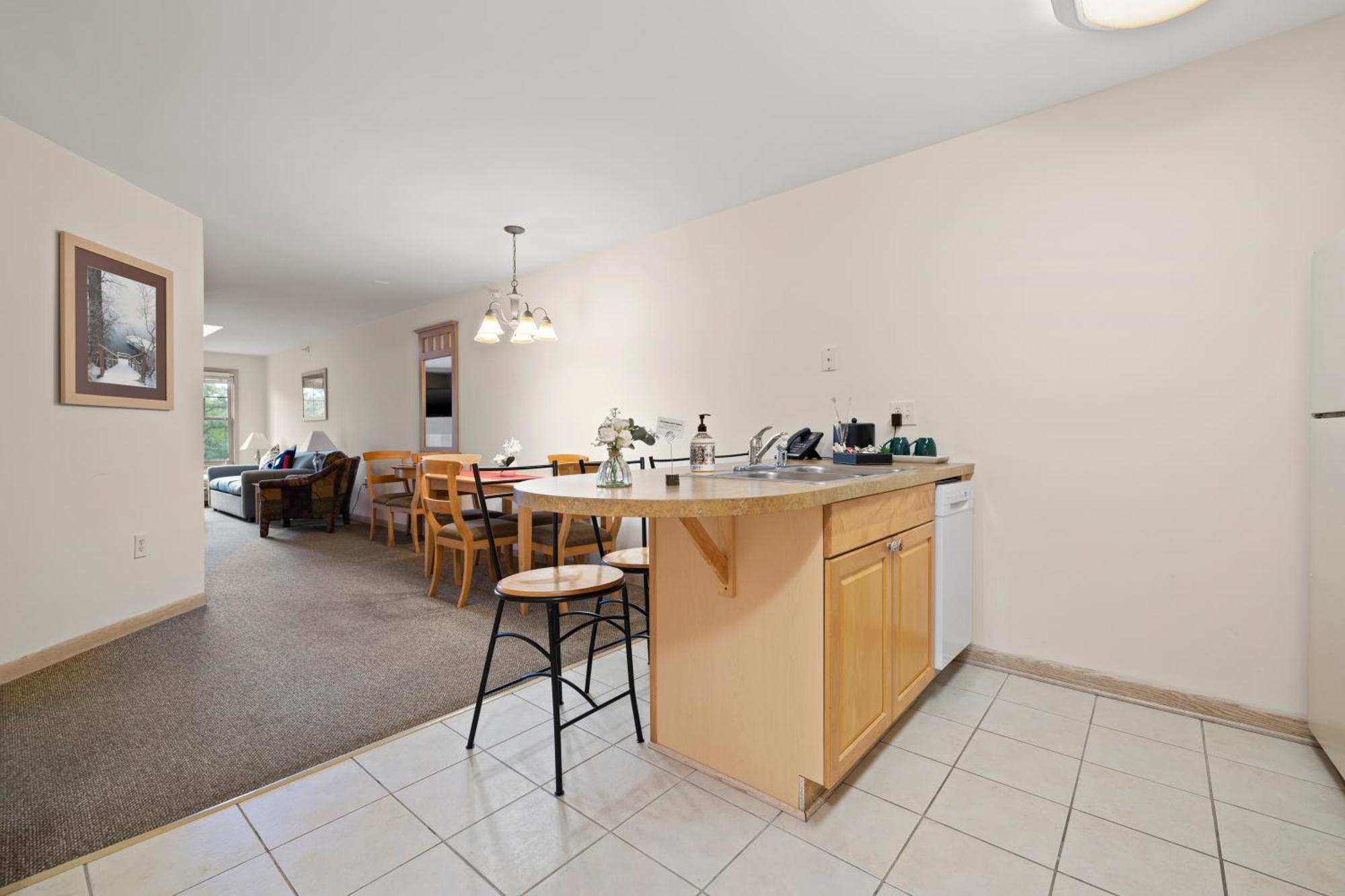 Deluxe King Suite