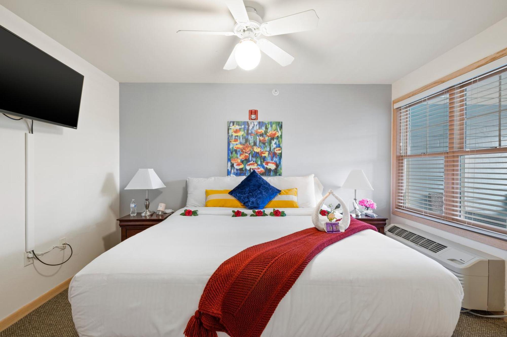 Deluxe King Suite