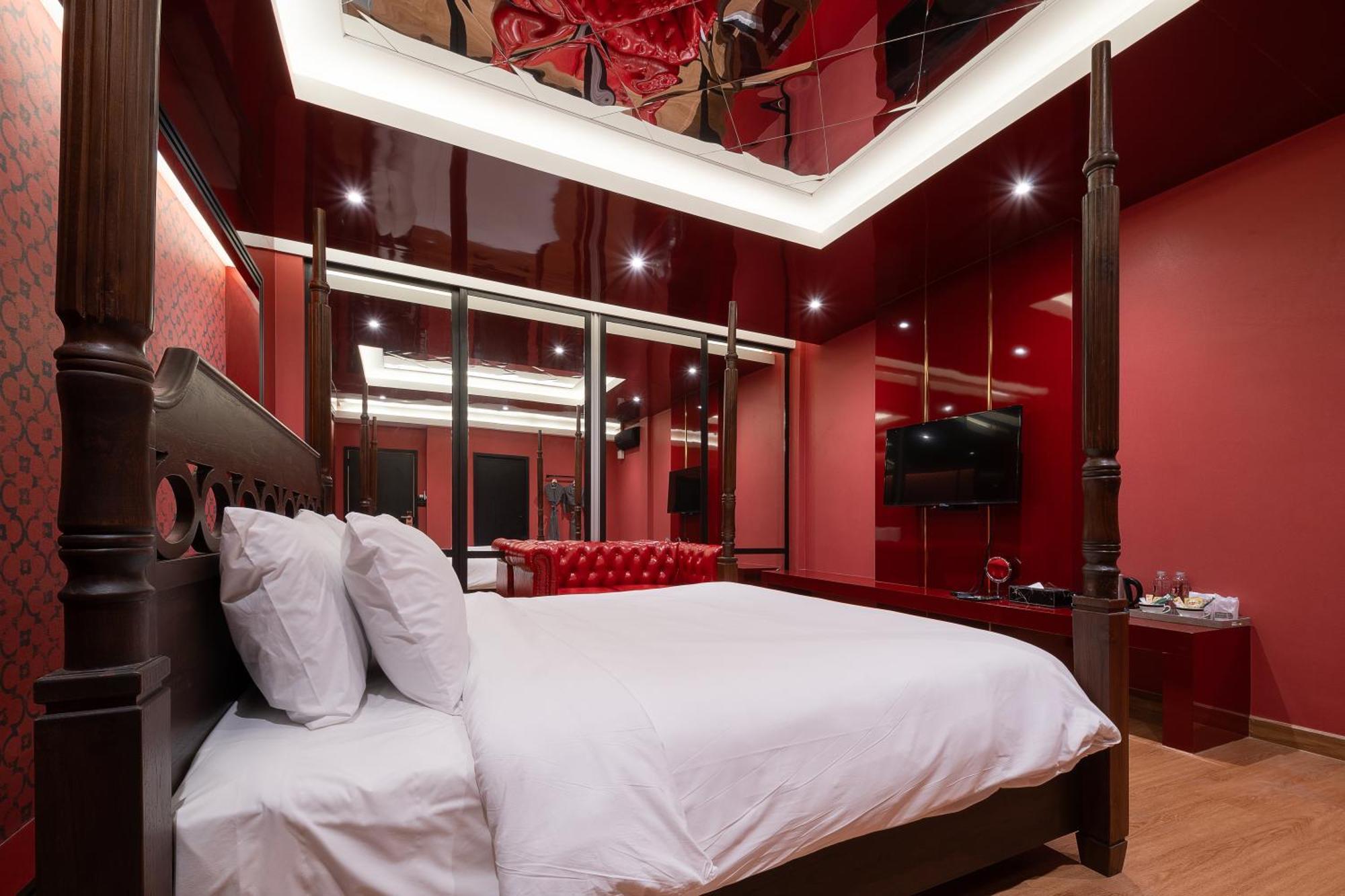 Executive Suite