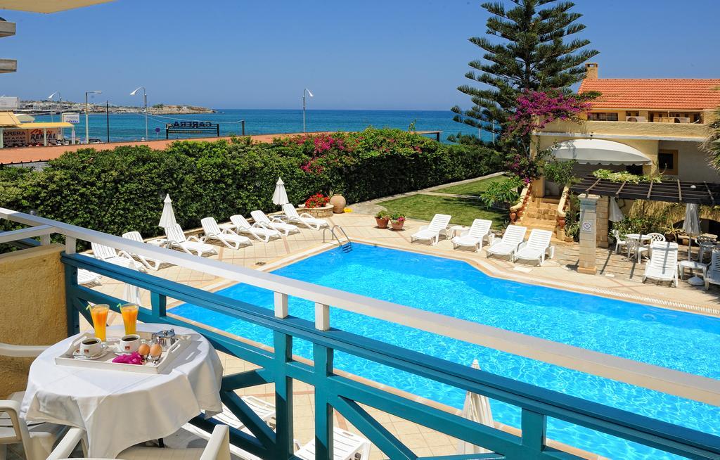 Superior Studio Sea View Pool View