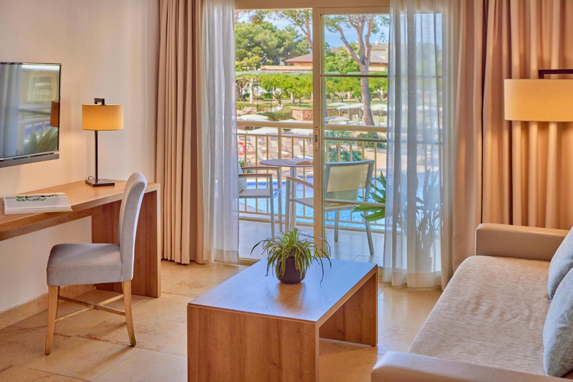 One-Bedroom Suite Pool View