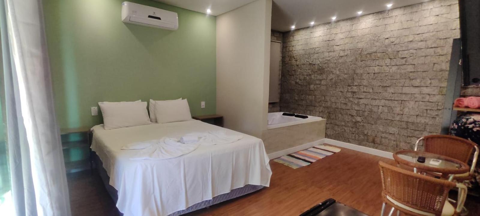 Deluxe Double Room Bath