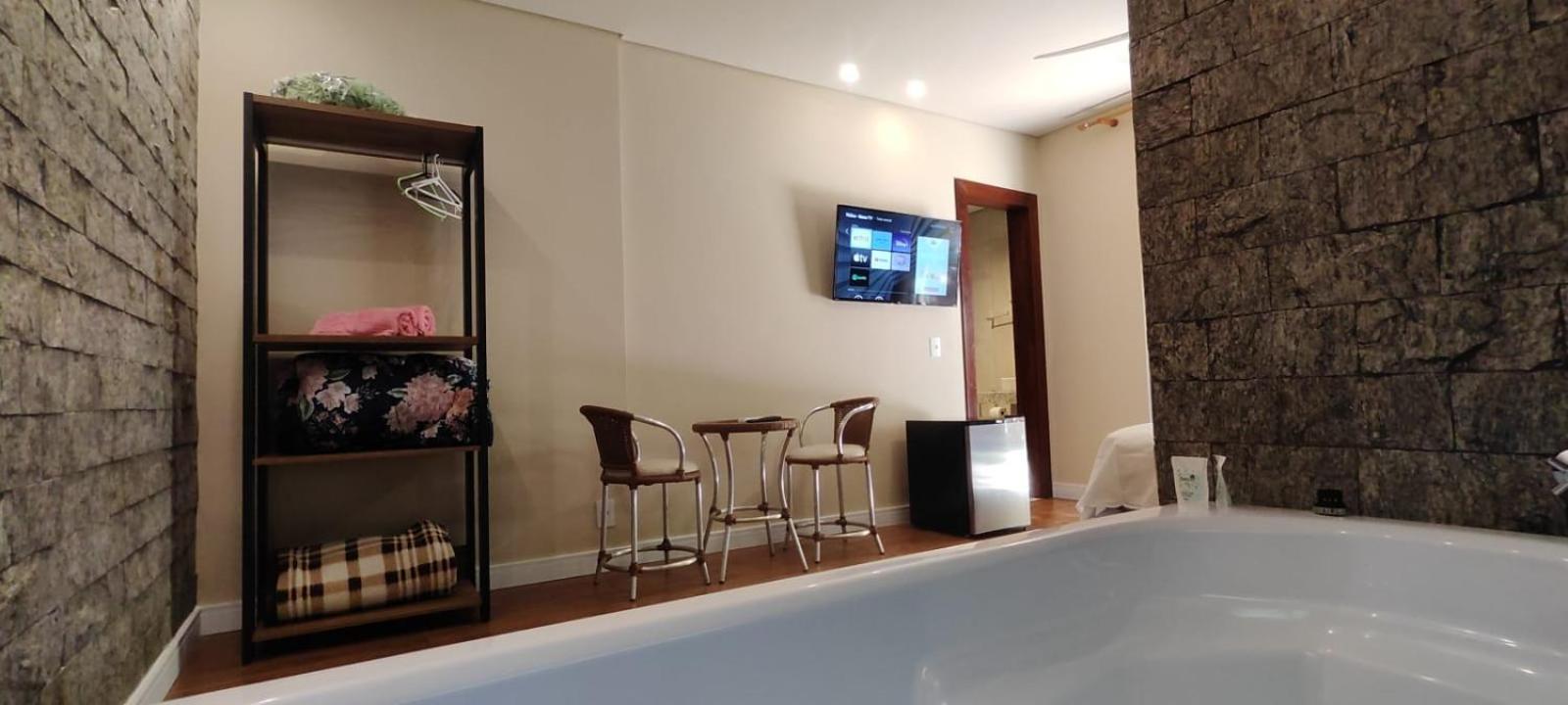 Deluxe Double Room Bath
